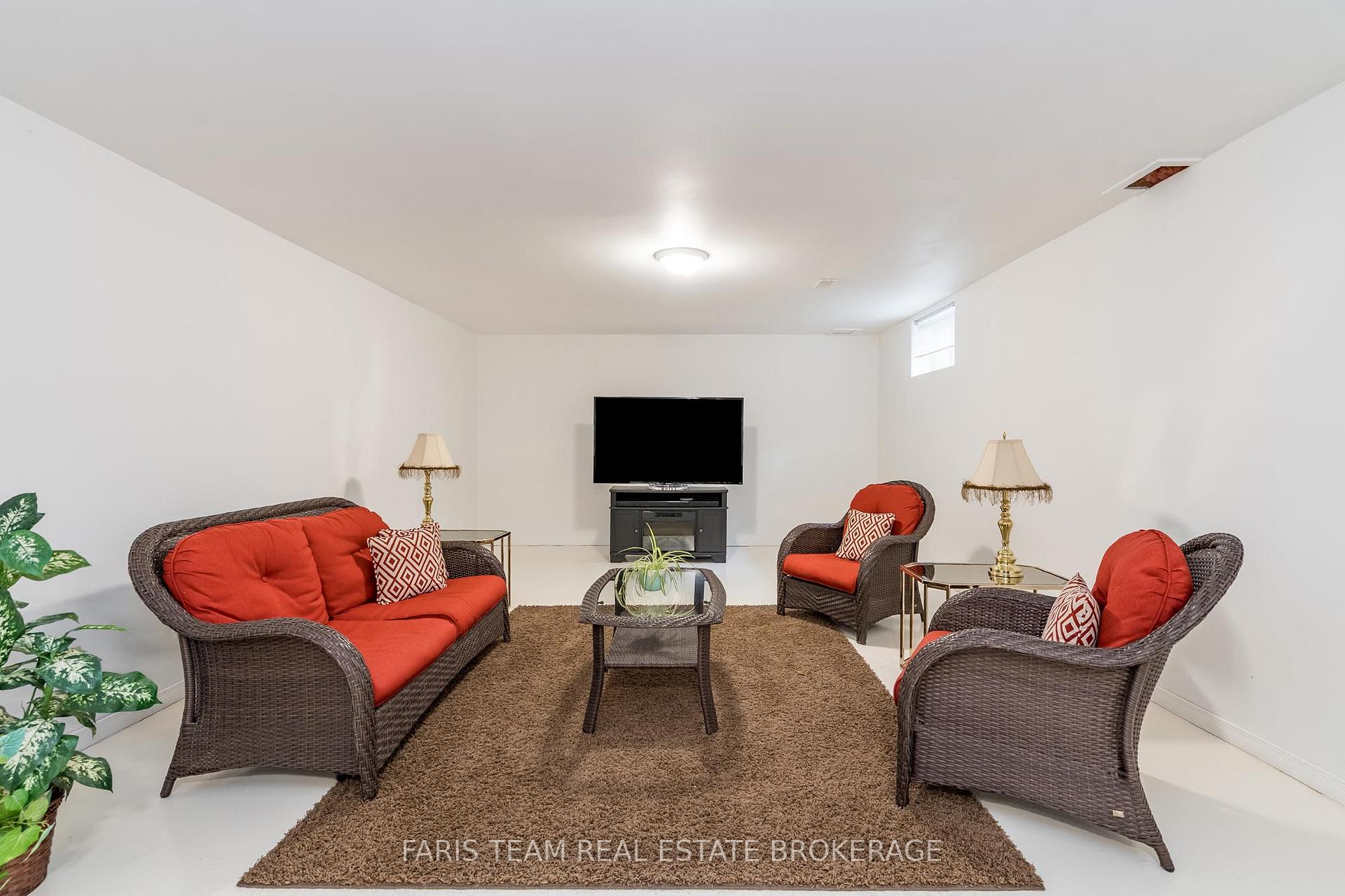 Photo 25 of 360 Cox Mill Road, Barrie, South Shore — HOMEH
