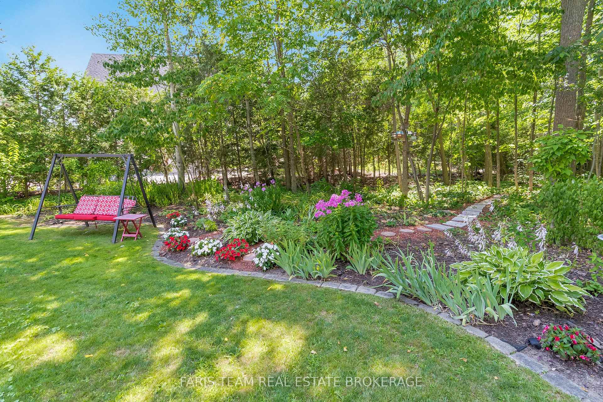 Photo 38 of 360 Cox Mill Road, Barrie, South Shore — HOMEH