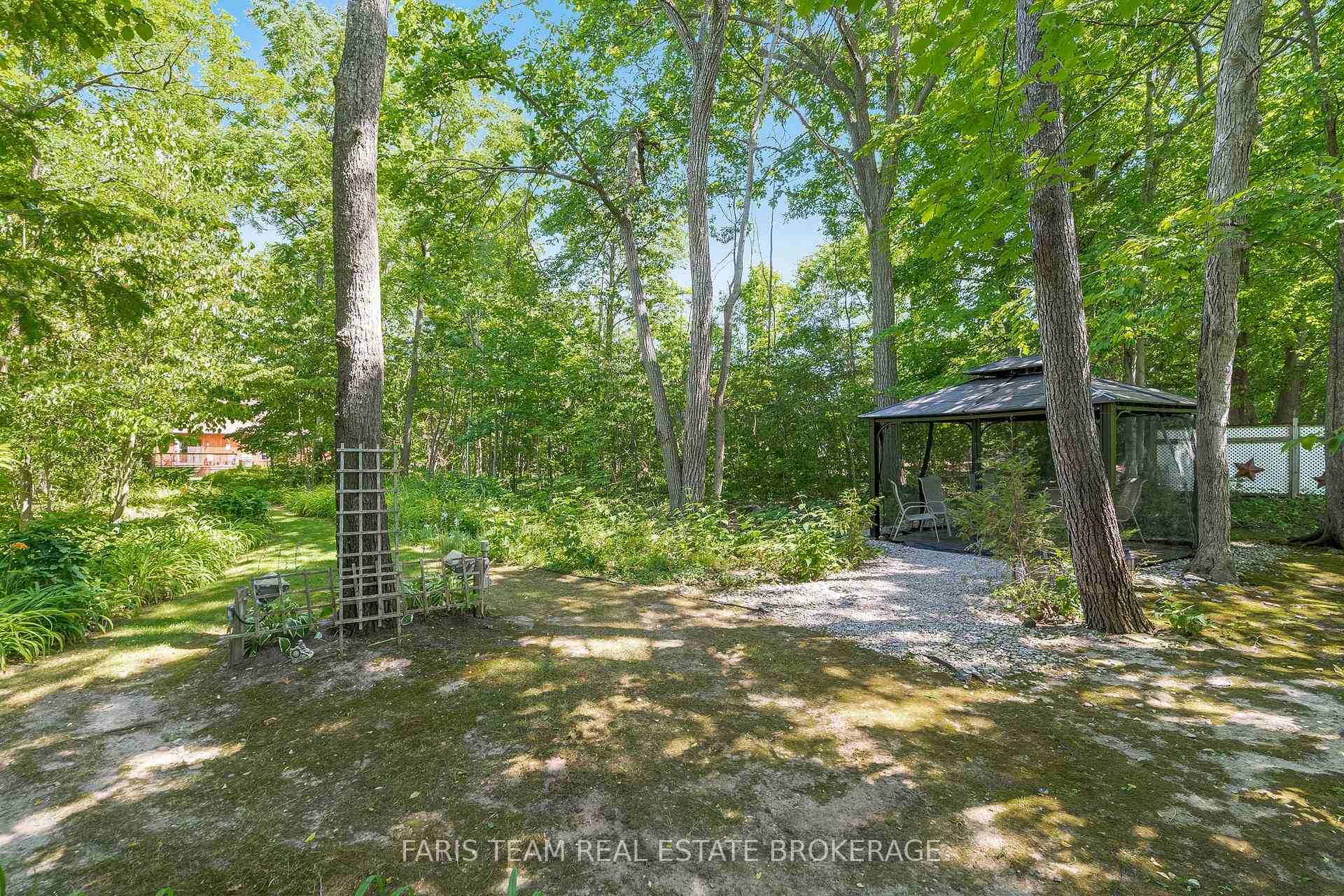 Photo 43 of 360 Cox Mill Road, Barrie, South Shore — HOMEH