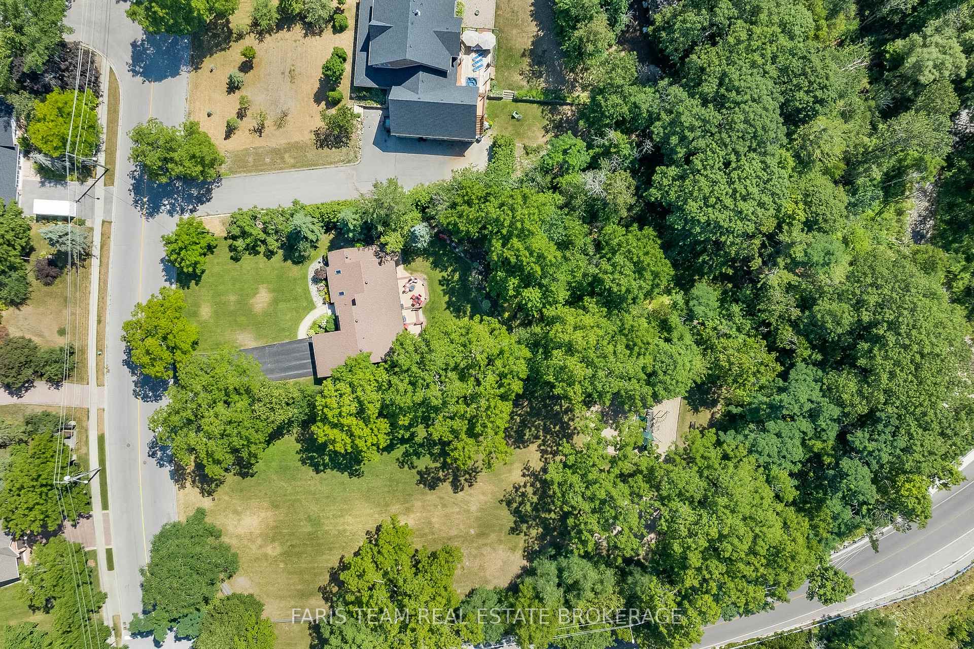 Photo 45 of 360 Cox Mill Road, Barrie, South Shore — HOMEH