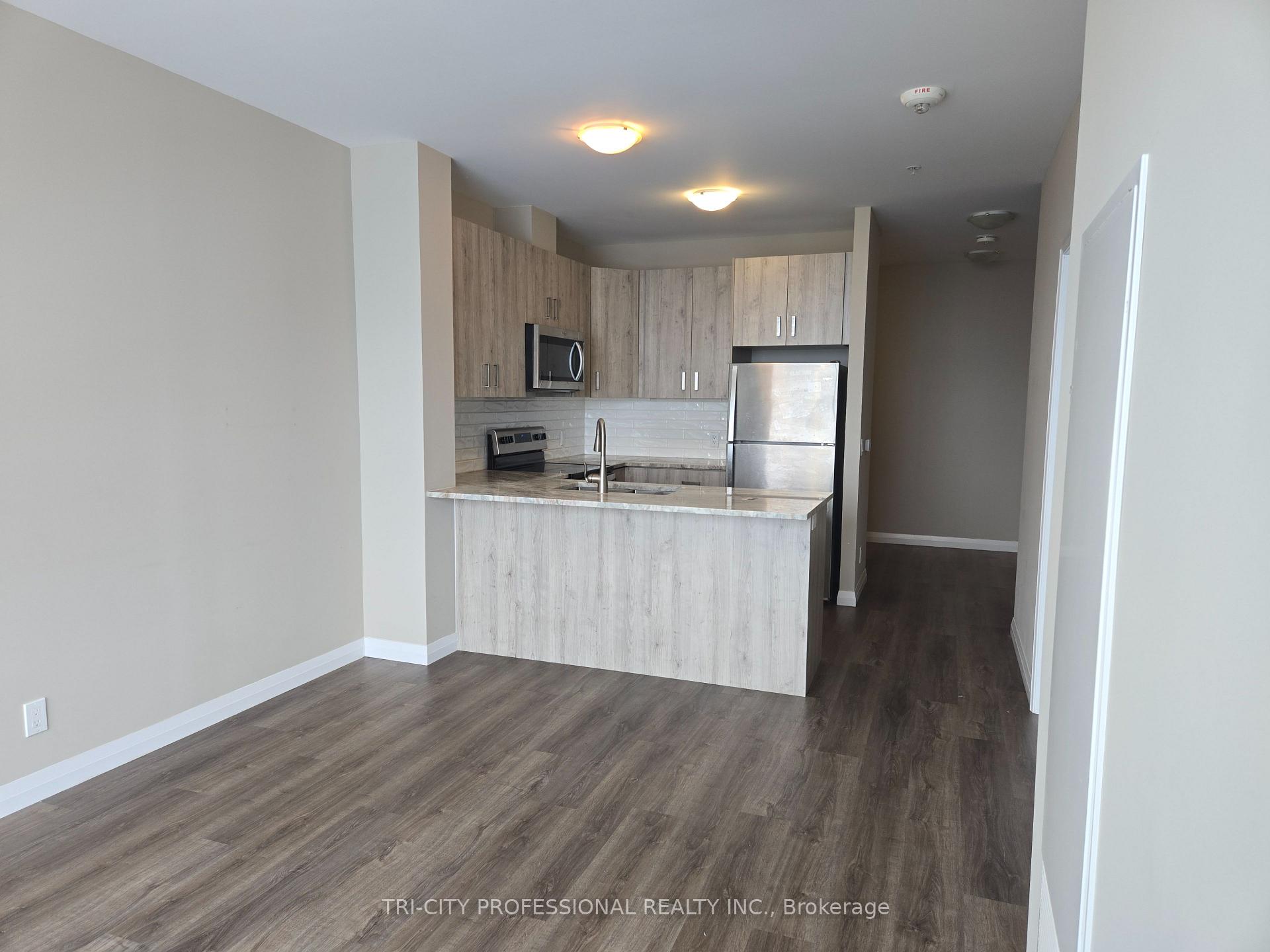 Photo 5 of Unit 1710, 104 Garment Street, Kitchener, City Commercial Core — HOMEH