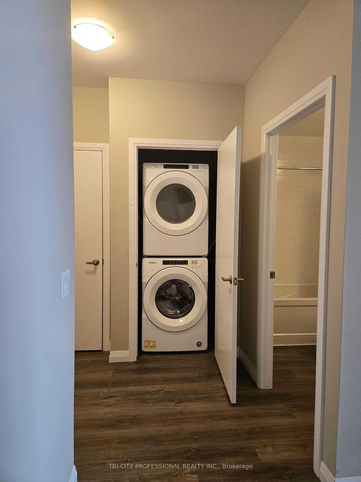 Photo 11 of Unit 1710, 104 Garment Street, Kitchener, City Commercial Core — HOMEH