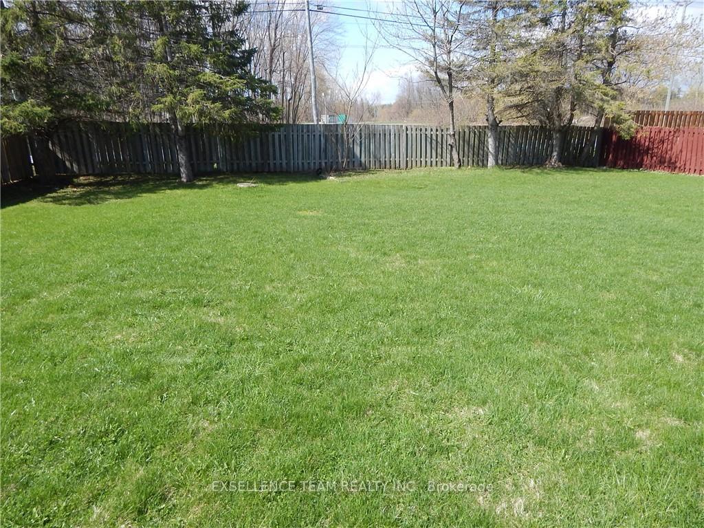Photo 2 of 1701 Blakely Drive, Cornwall — HOMEH
