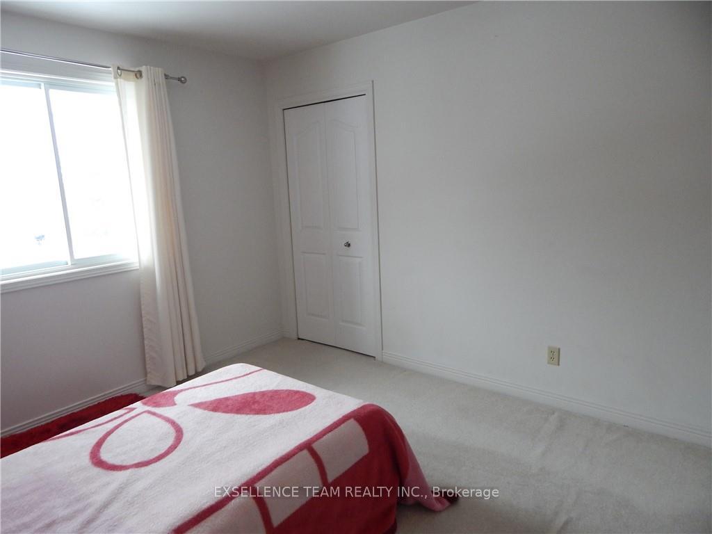 Photo 10 of 1701 Blakely Drive, Cornwall — HOMEH