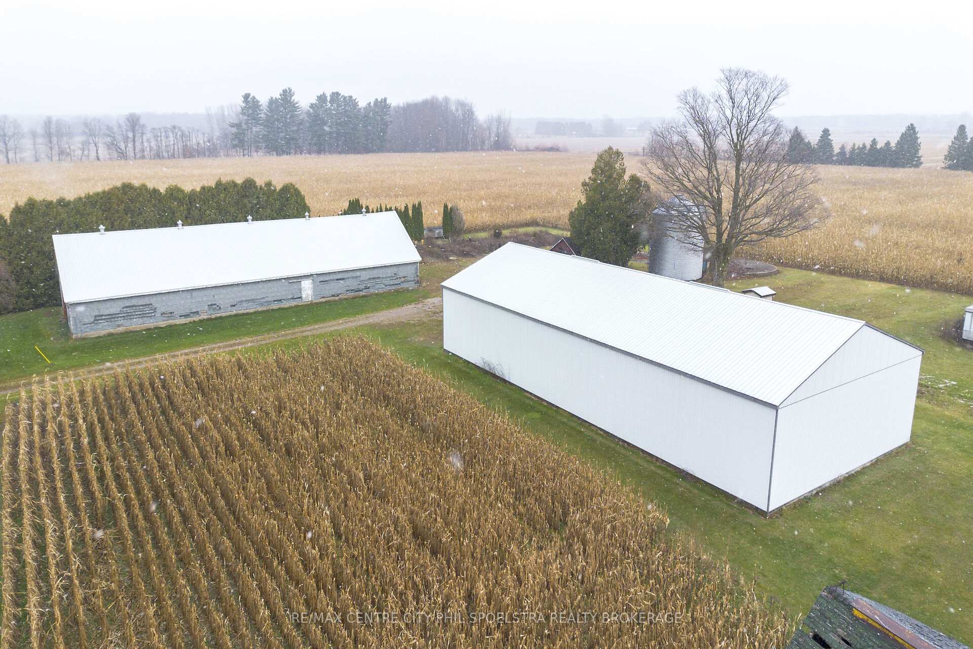 Photo 13 of 714 McCready Road, Dawn-Euphemia — HOMEH