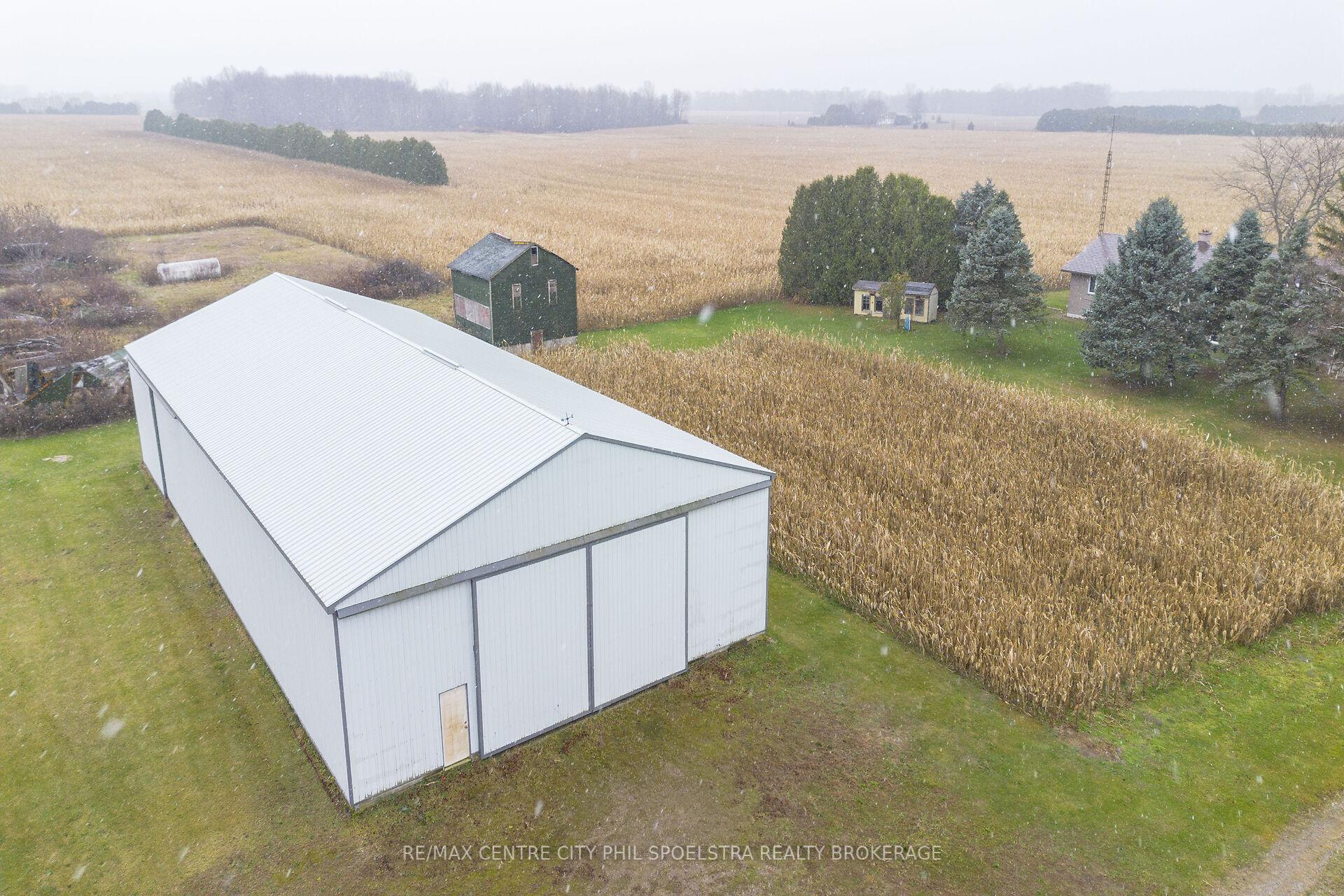 Photo 14 of 714 McCready Road, Dawn-Euphemia — HOMEH