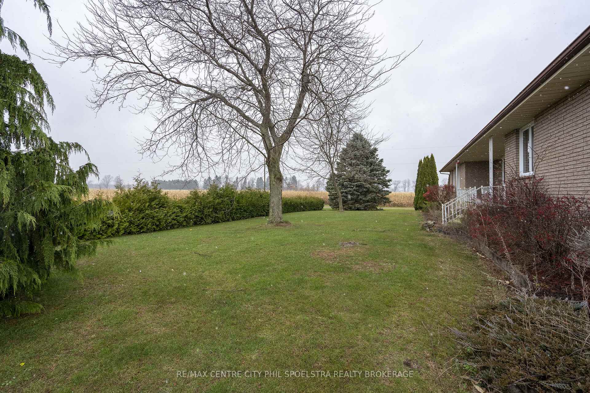 Photo 19 of 714 McCready Road, Dawn-Euphemia — HOMEH