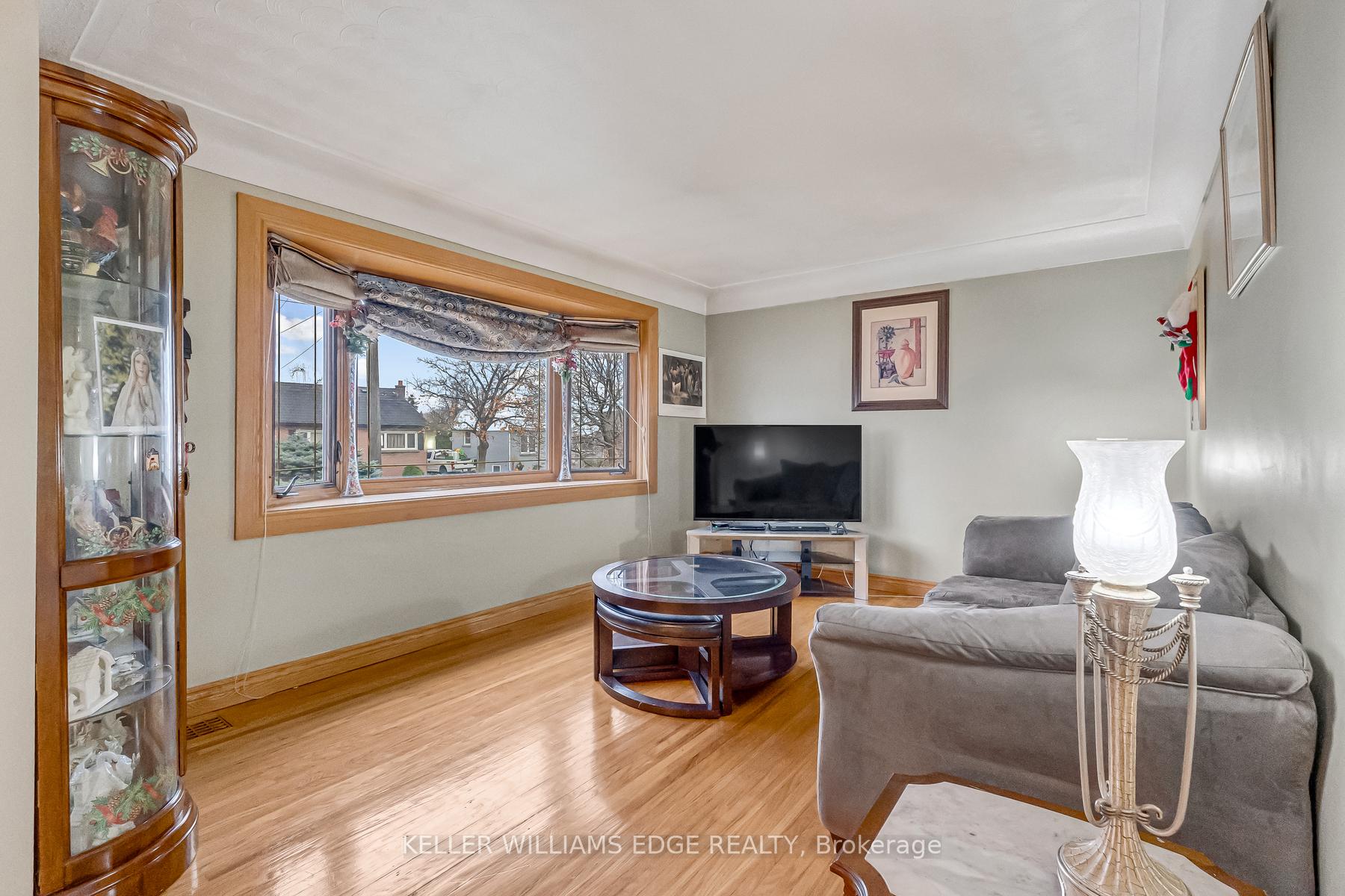 Photo 3 of 58 Duncombe Drive, Hamilton, Hill Park — HOMEH