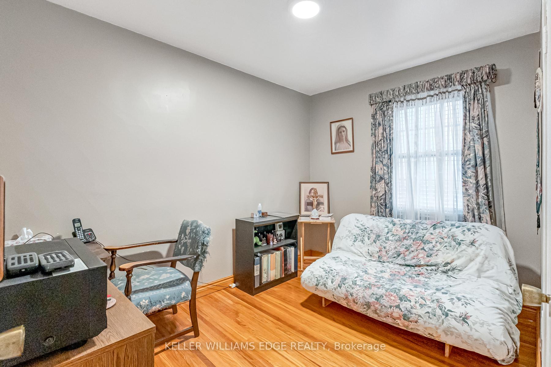 Photo 15 of 58 Duncombe Drive, Hamilton, Hill Park — HOMEH