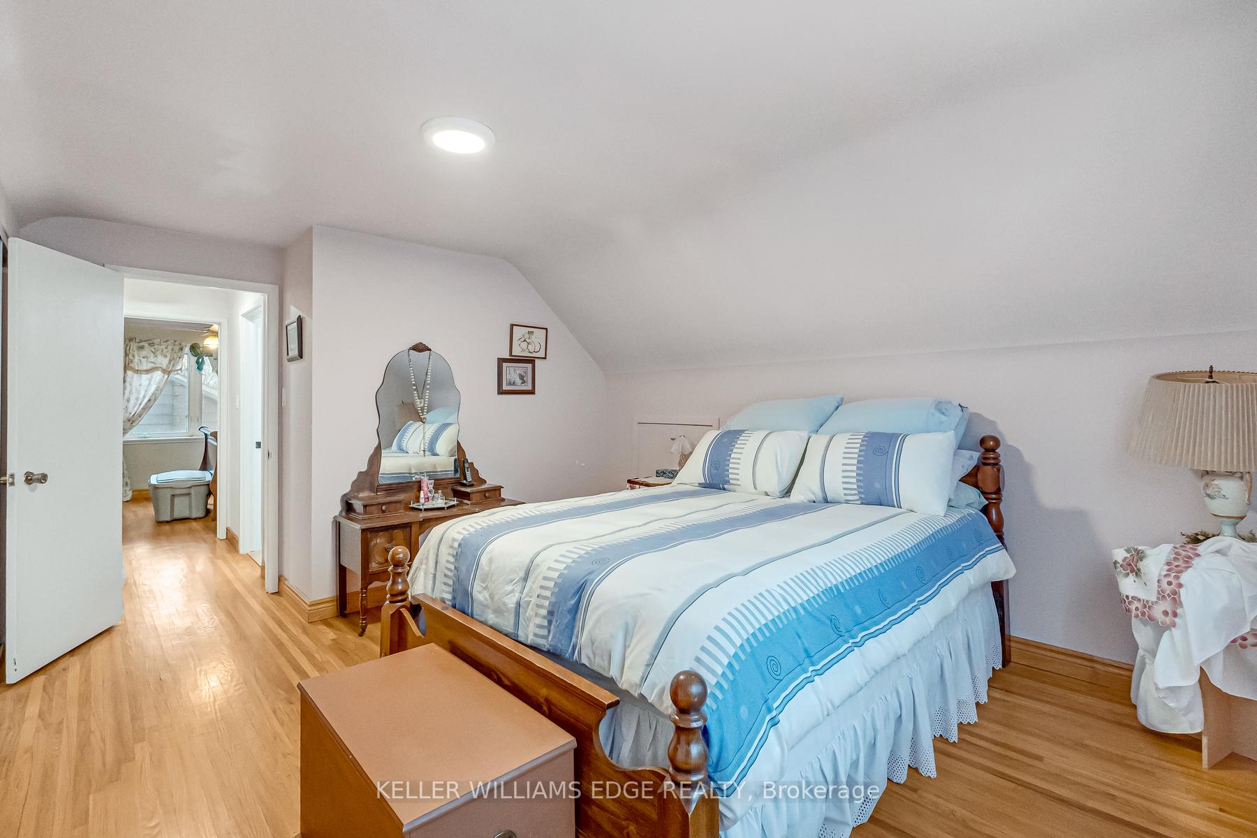 Photo 22 of 58 Duncombe Drive, Hamilton, Hill Park — HOMEH