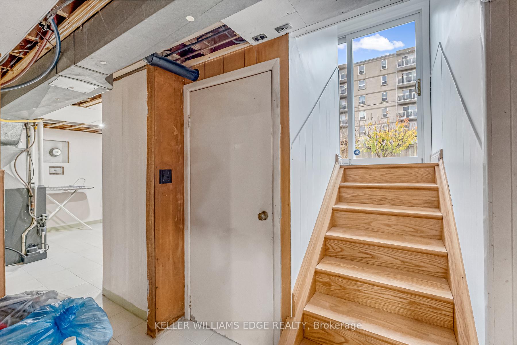 Photo 24 of 58 Duncombe Drive, Hamilton, Hill Park — HOMEH