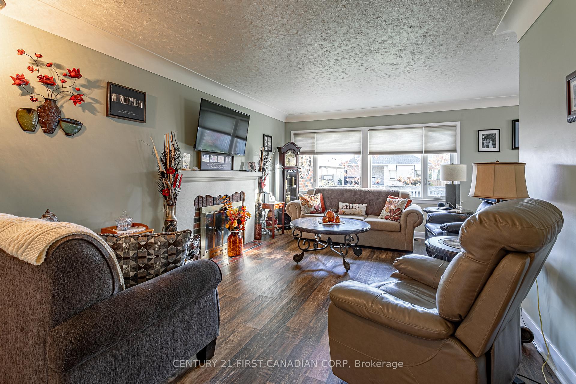 Photo 7 of 11 Fairview Avenue, St. Thomas — HOMEH