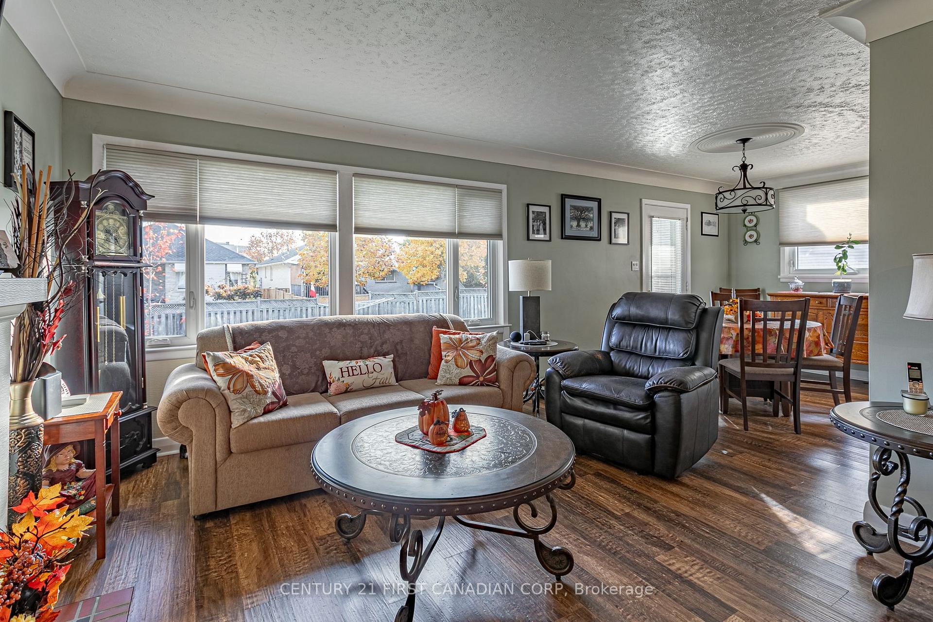 Photo 8 of 11 Fairview Avenue, St. Thomas — HOMEH