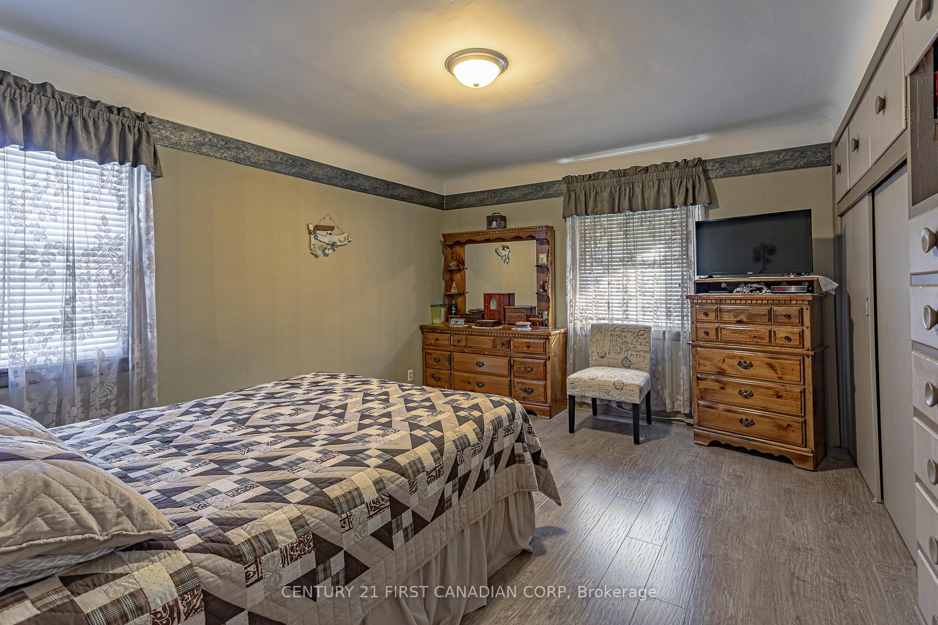 Photo 11 of 11 Fairview Avenue, St. Thomas — HOMEH
