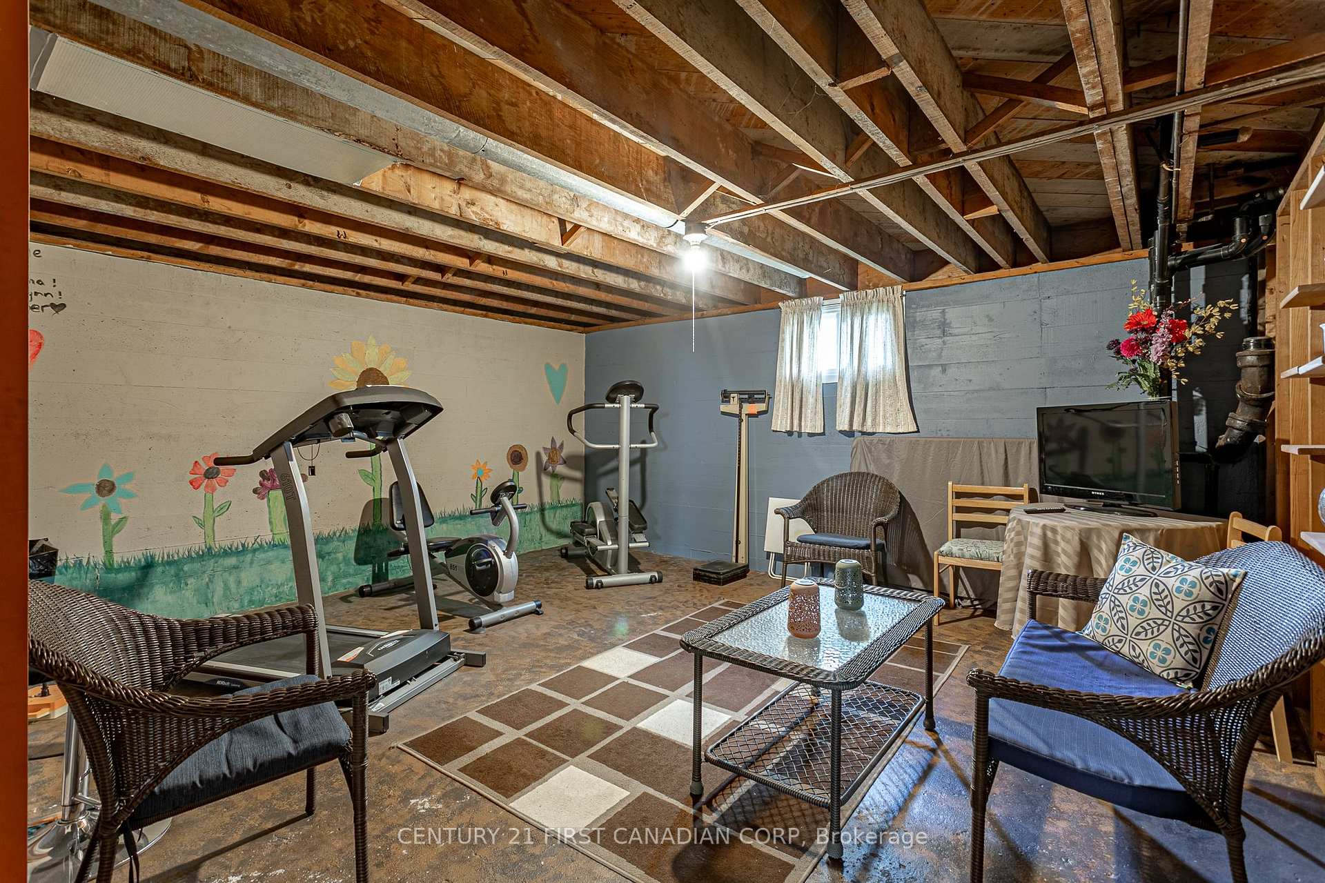 Photo 21 of 11 Fairview Avenue, St. Thomas — HOMEH