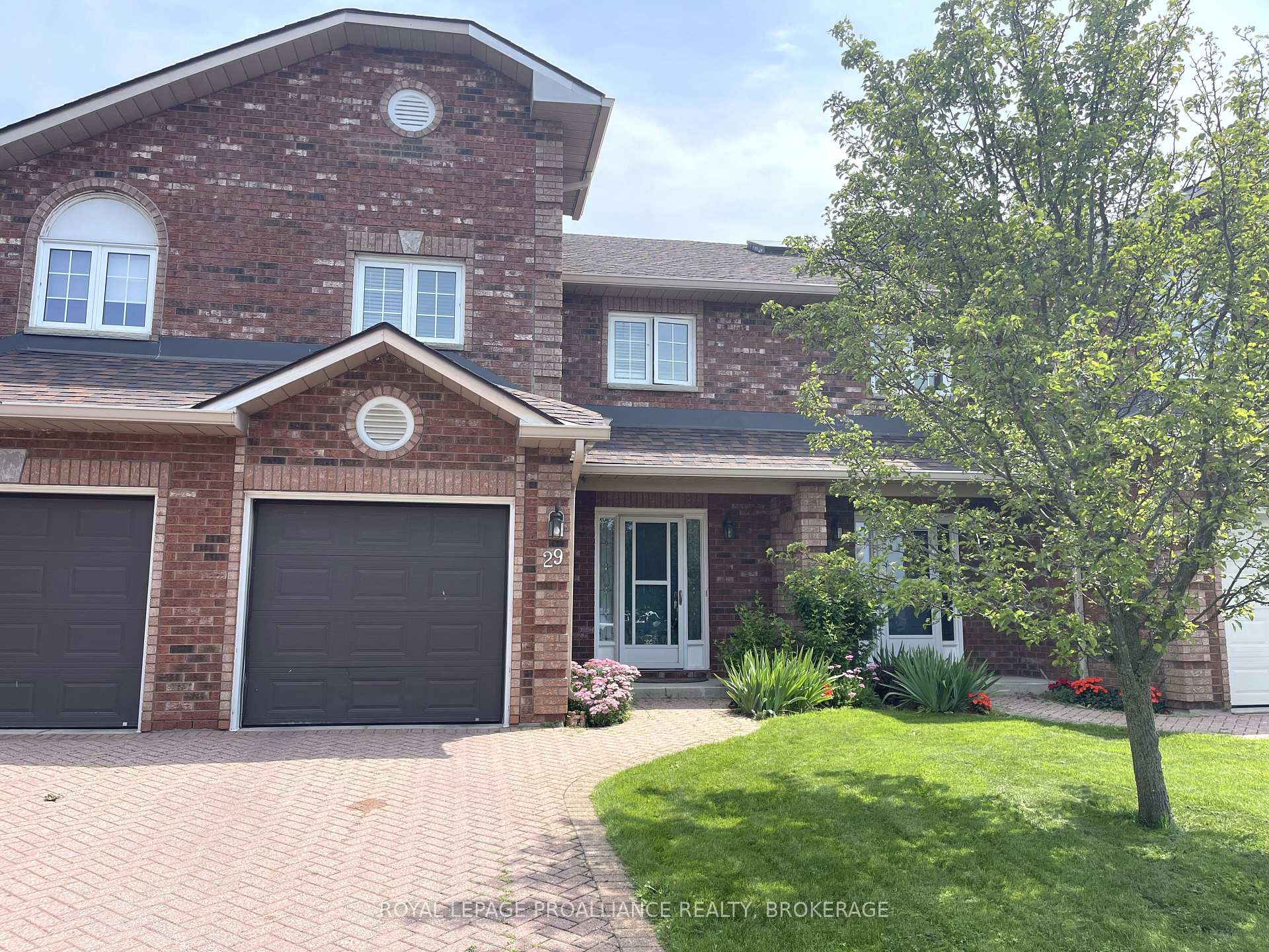 Front of Unit 29, 1098 King Street W