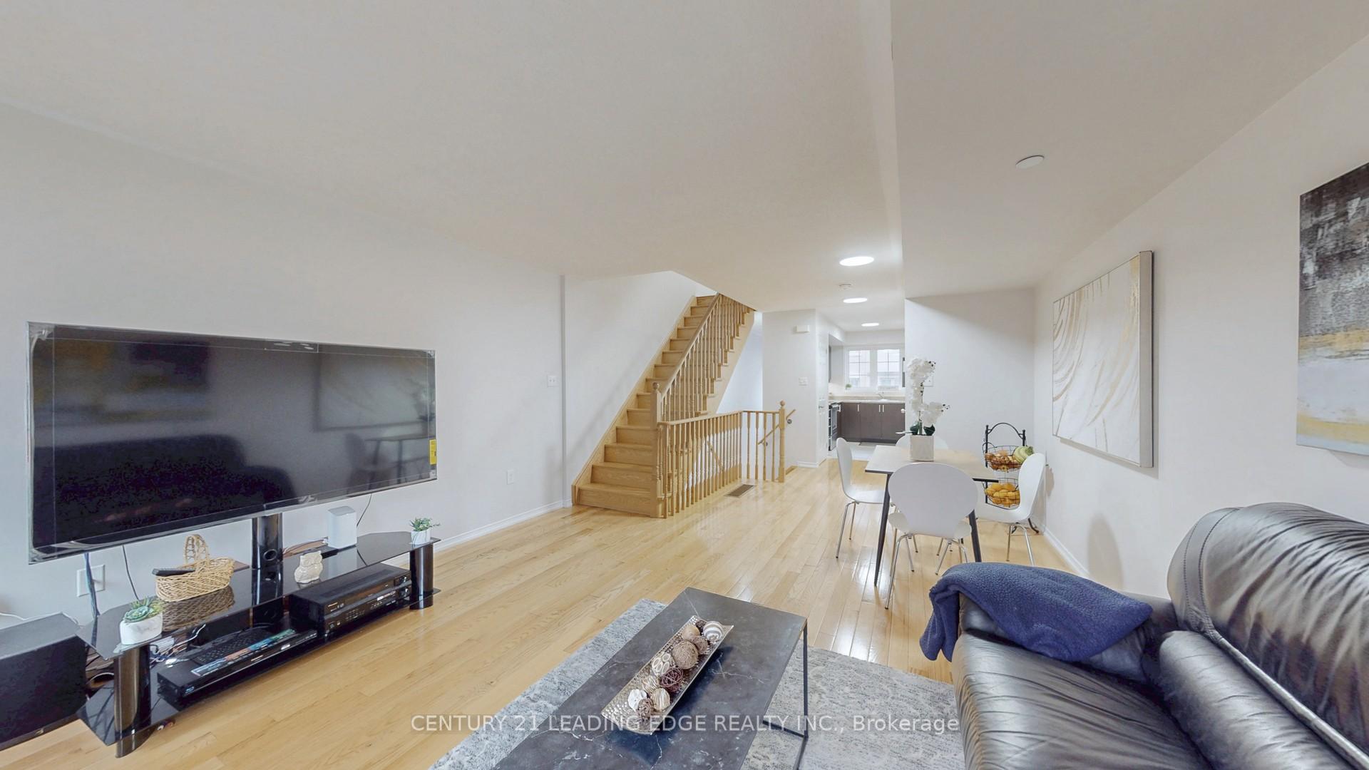 Photo 4 of Unit 257, 33 Foal Path, Oshawa, Windfields — HOMEH