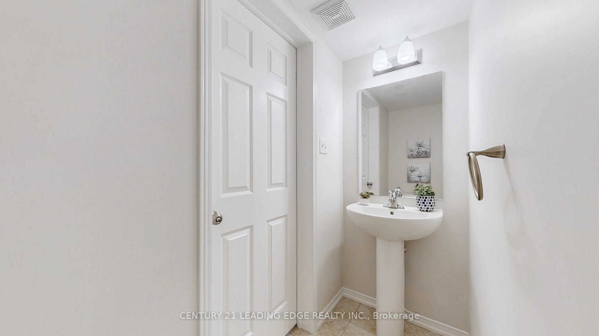 Photo 12 of Unit 257, 33 Foal Path, Oshawa, Windfields — HOMEH