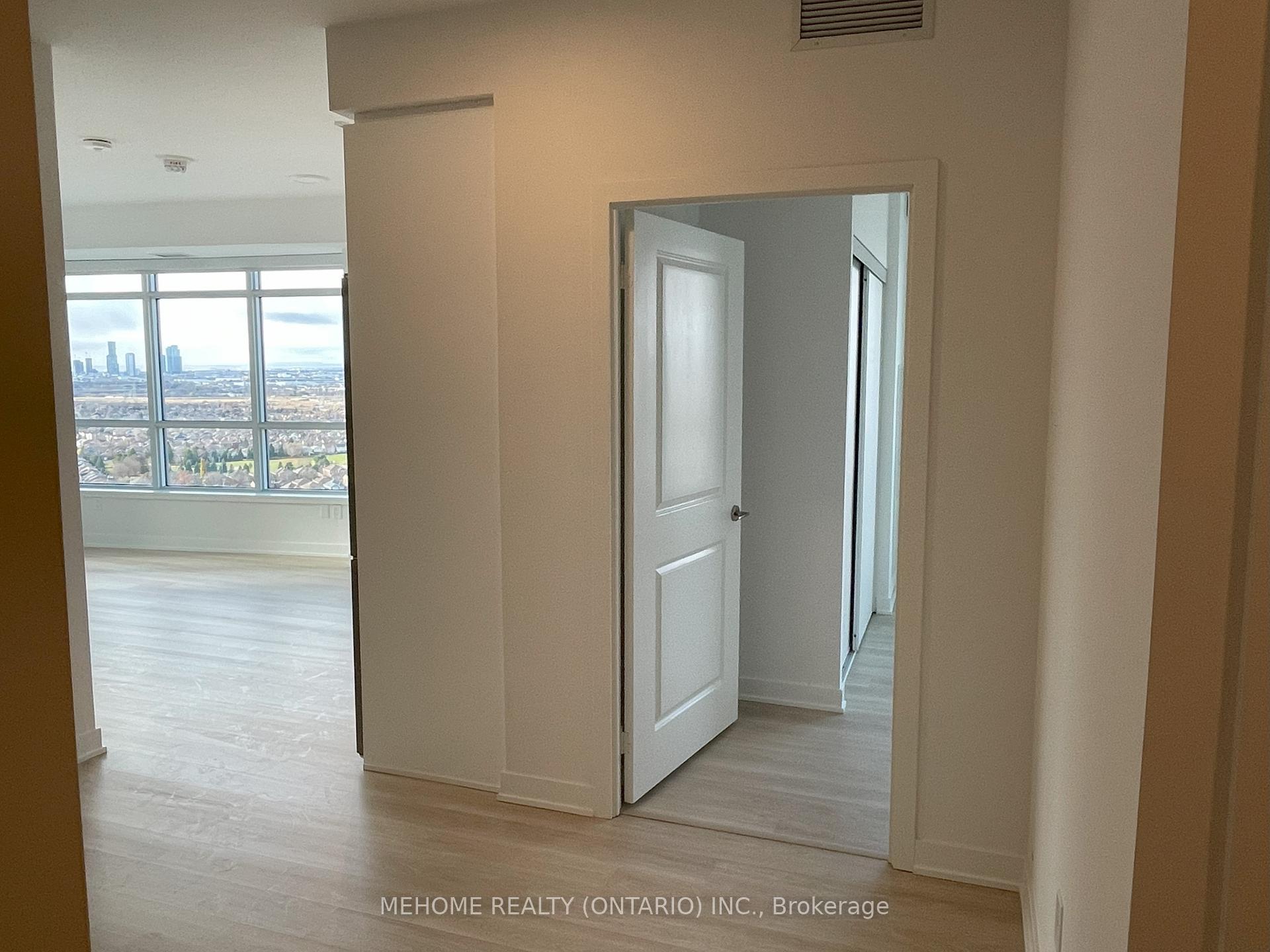 Photo 4 of Unit A-2405, 30 Upper Mall Way, Vaughan, Brownridge — HOMEH