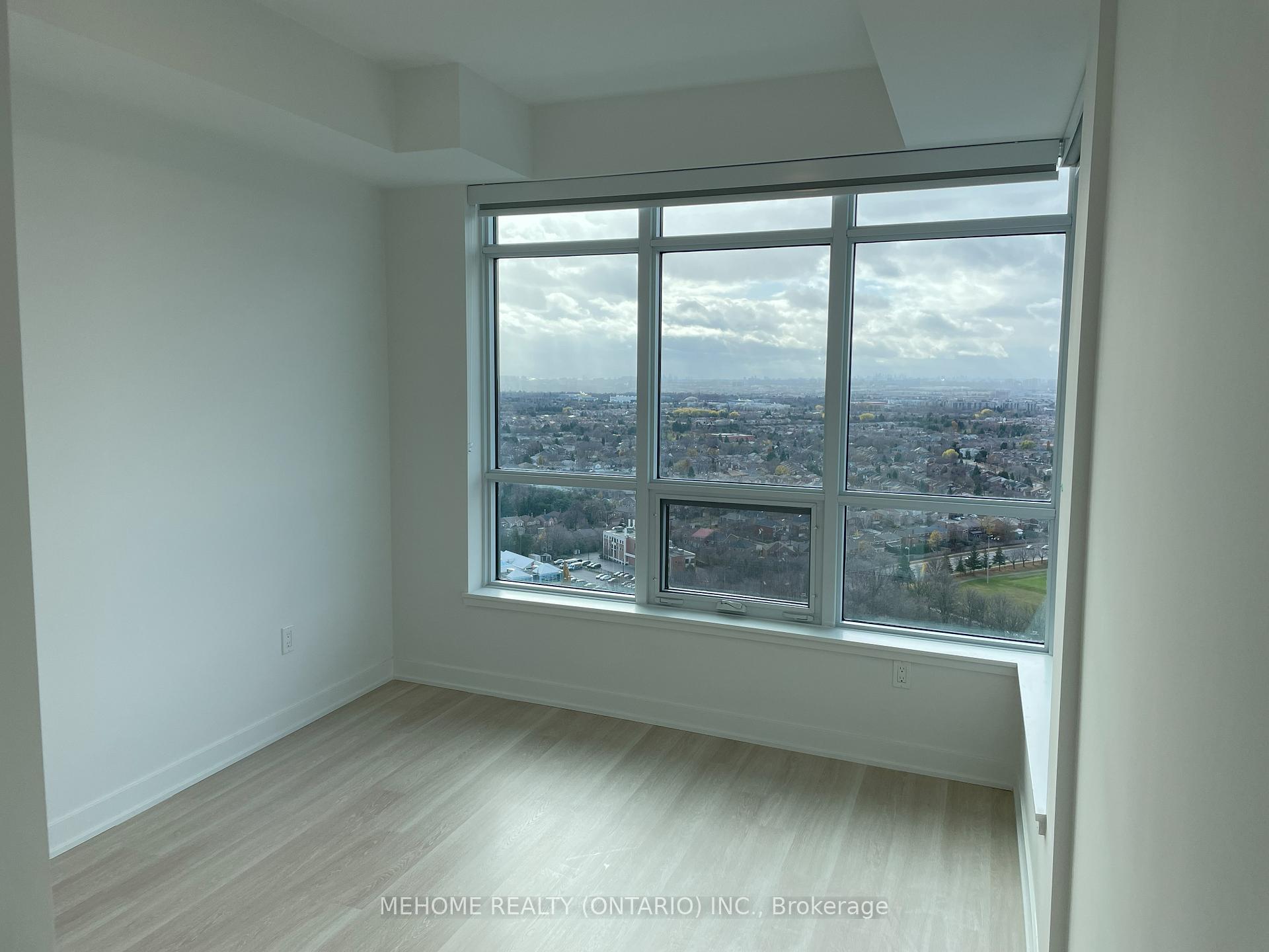 Photo 6 of Unit A-2405, 30 Upper Mall Way, Vaughan, Brownridge — HOMEH