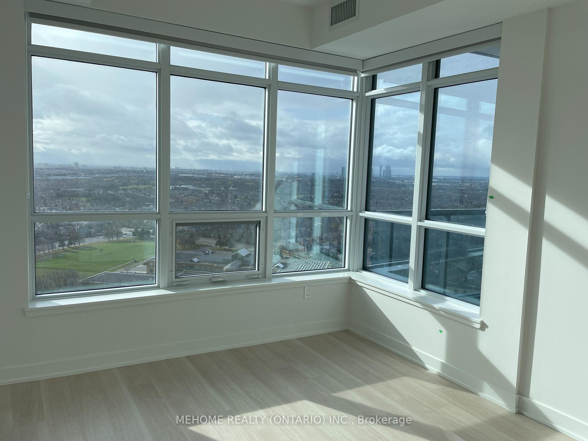Photo 8 of Unit A-2405, 30 Upper Mall Way, Vaughan, Brownridge — HOMEH