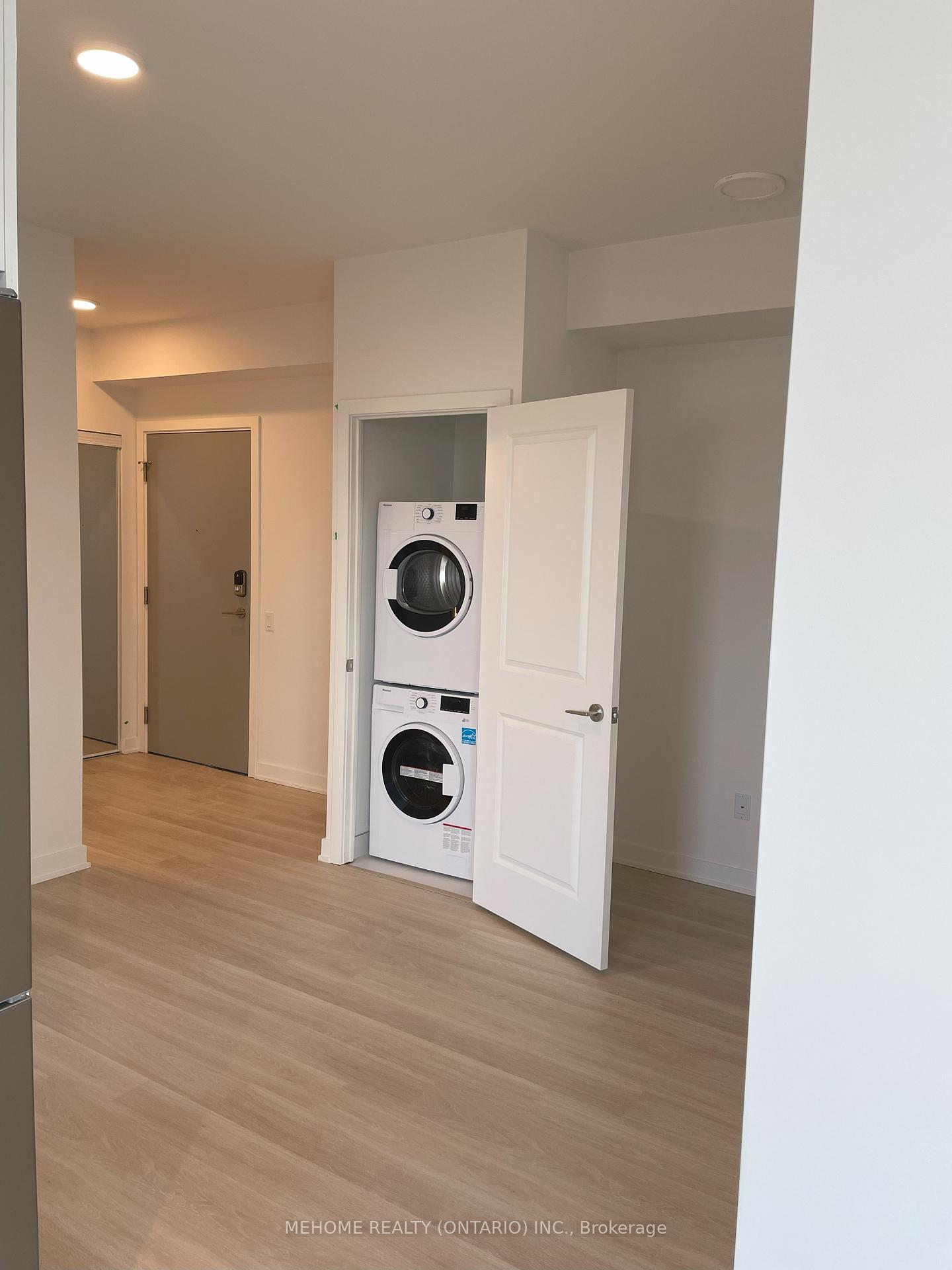 Photo 15 of Unit A-2405, 30 Upper Mall Way, Vaughan, Brownridge — HOMEH