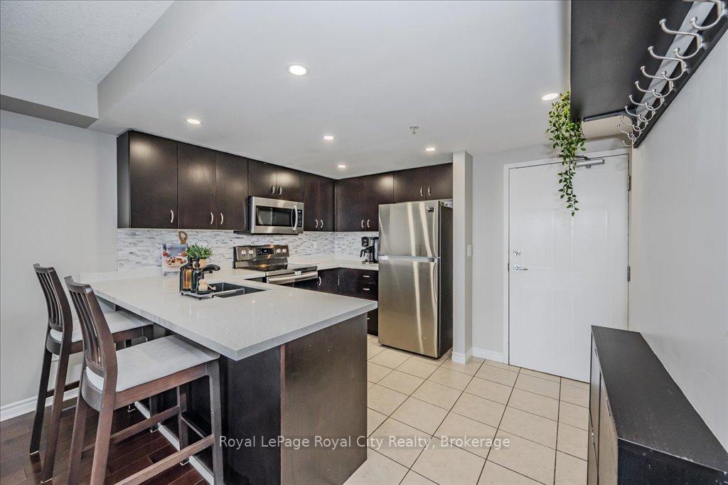 Photo 10 of Unit 403, 41 Goodwin Drive, Guelph, Pineridge/Westminster Woods — HOMEH