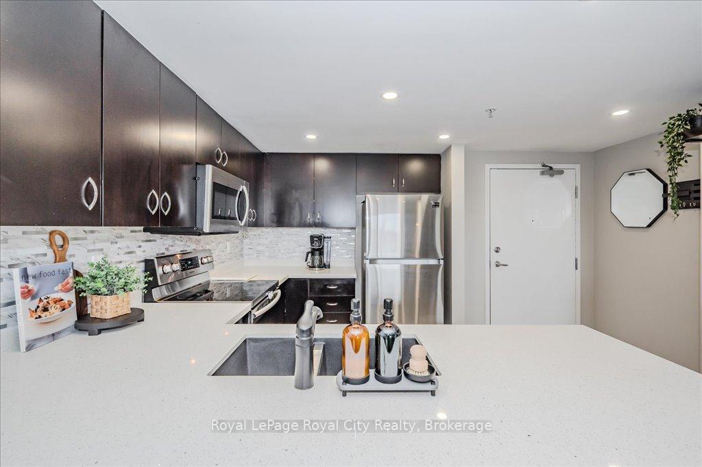Photo 12 of Unit 403, 41 Goodwin Drive, Guelph, Pineridge/Westminster Woods — HOMEH