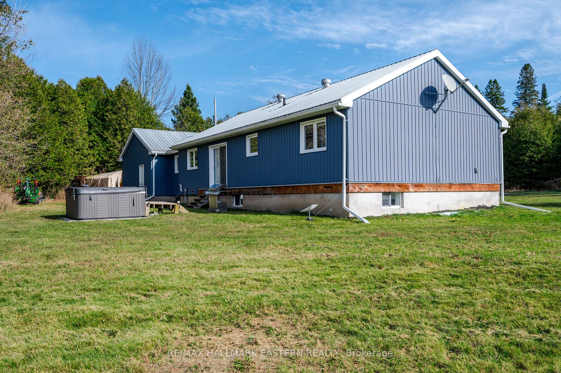 Photo 30 of 548 8th Line S Dummer Road, Douro-Dummer — HOMEH