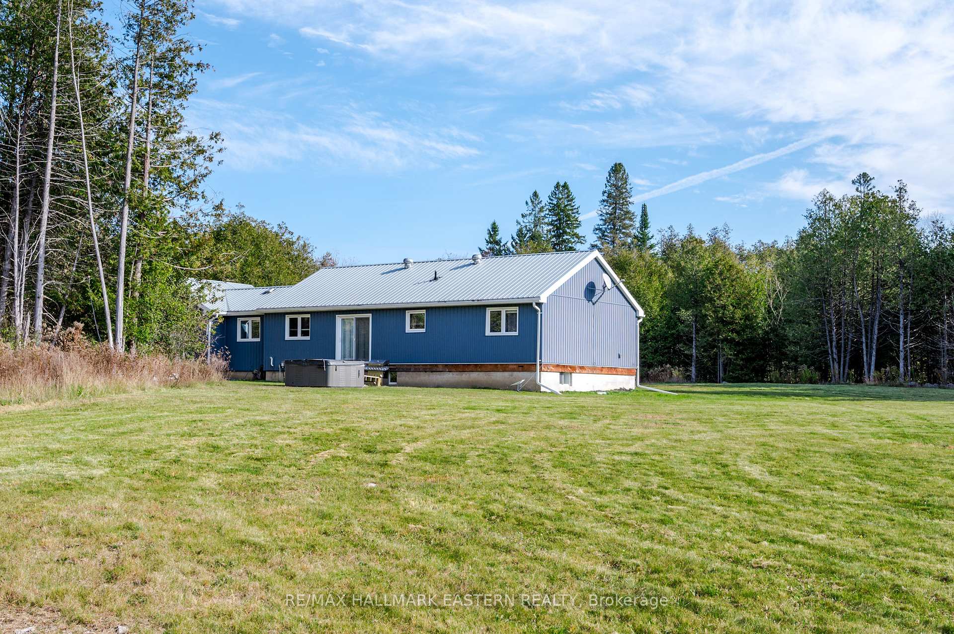 Photo 31 of 548 8th Line S Dummer Road, Douro-Dummer — HOMEH