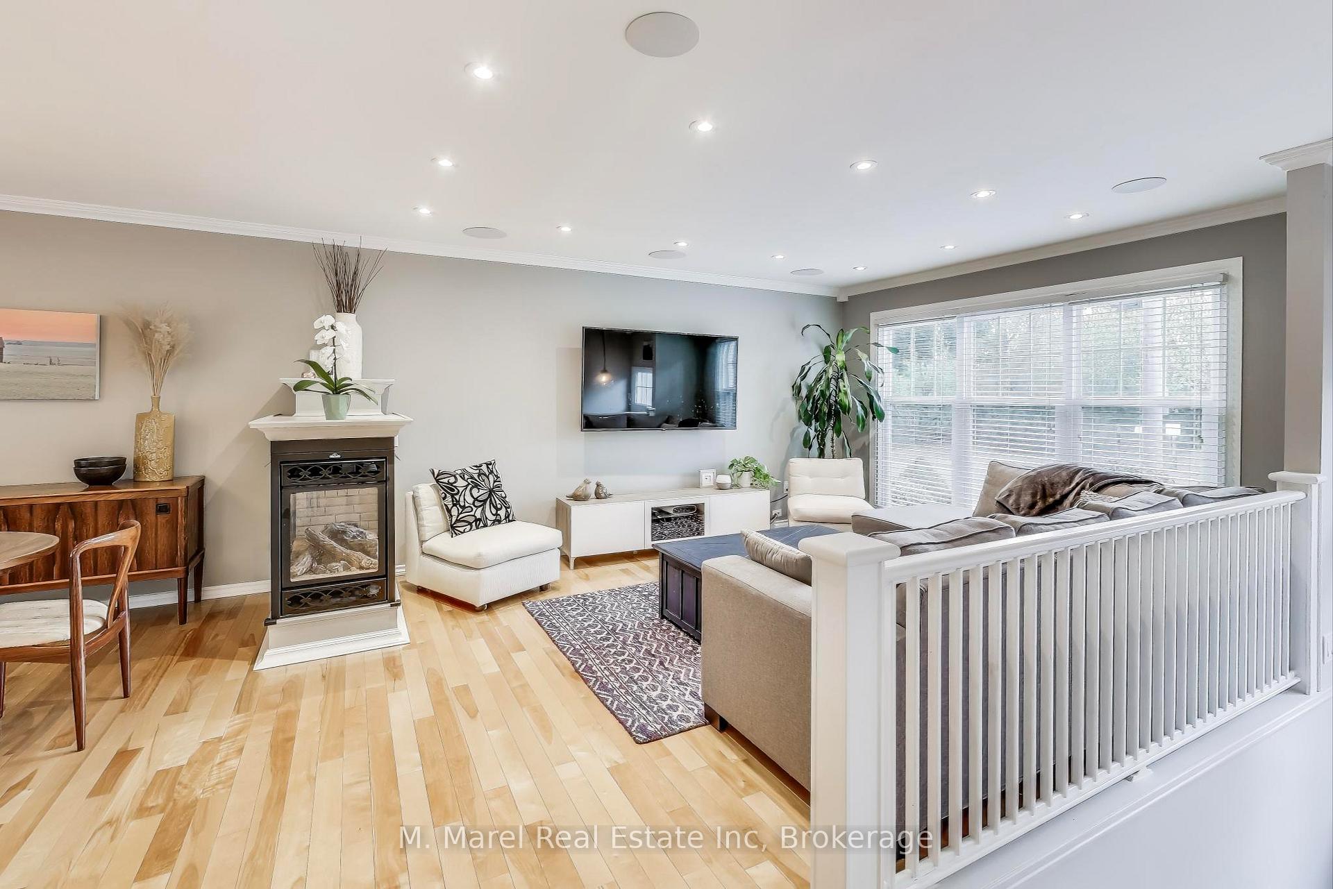 Photo 6 of 600 Grays Road, Hamilton, Confederation Park — HOMEH