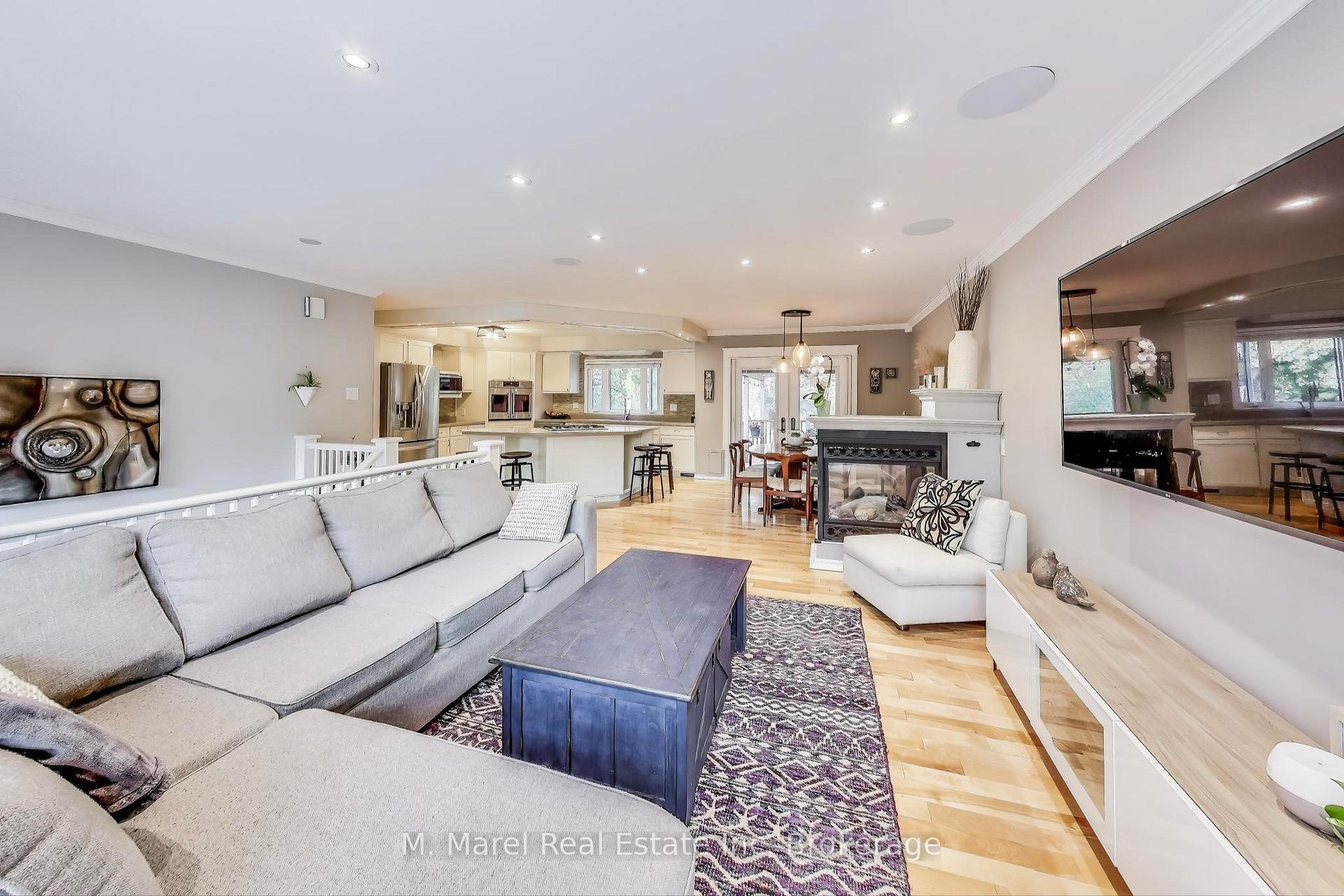 Photo 8 of 600 Grays Road, Hamilton, Confederation Park — HOMEH