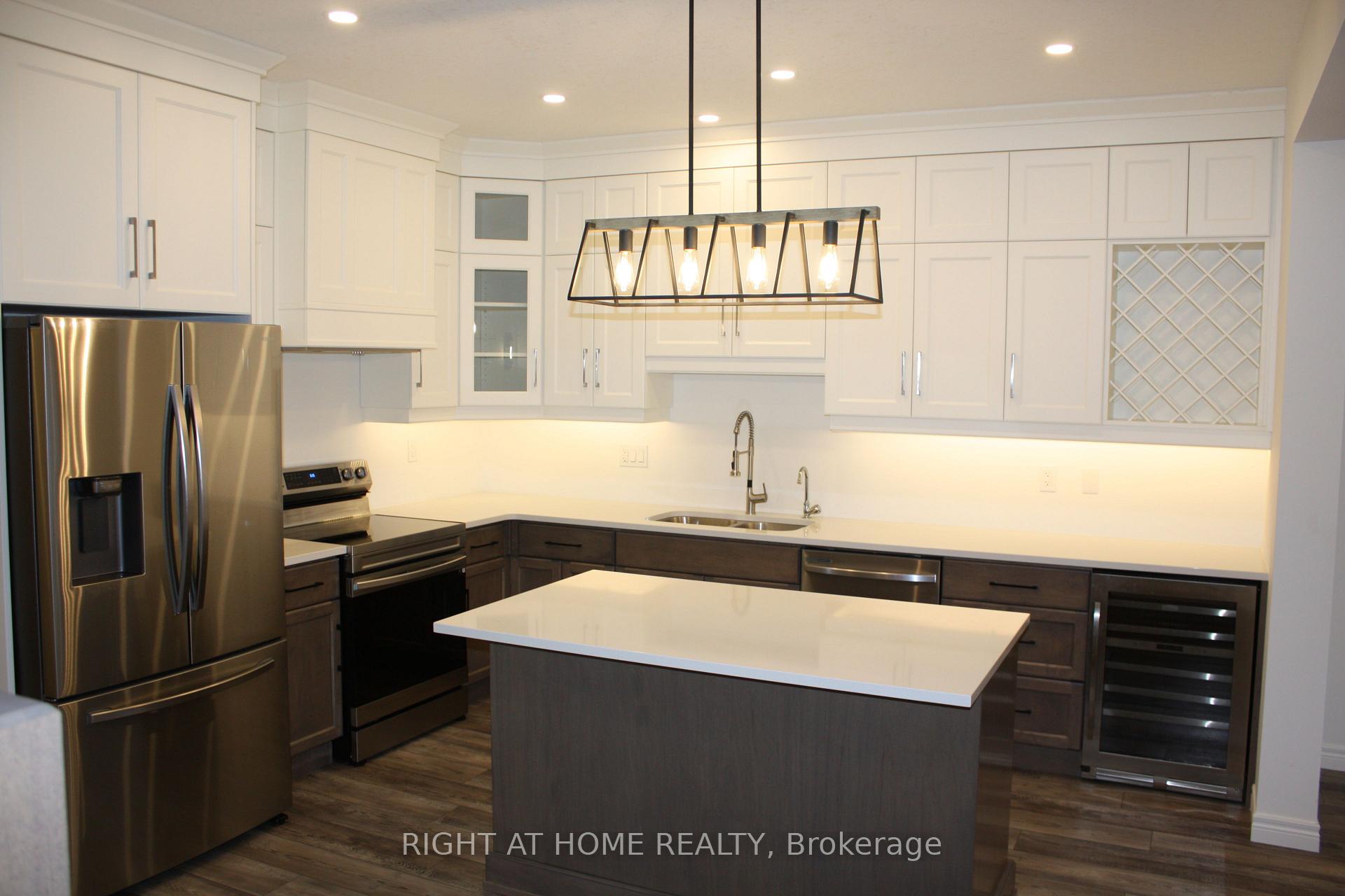 Photo 4 of Unit 13, 22 Marshall Drive, Guelph, Grange Road — HOMEH