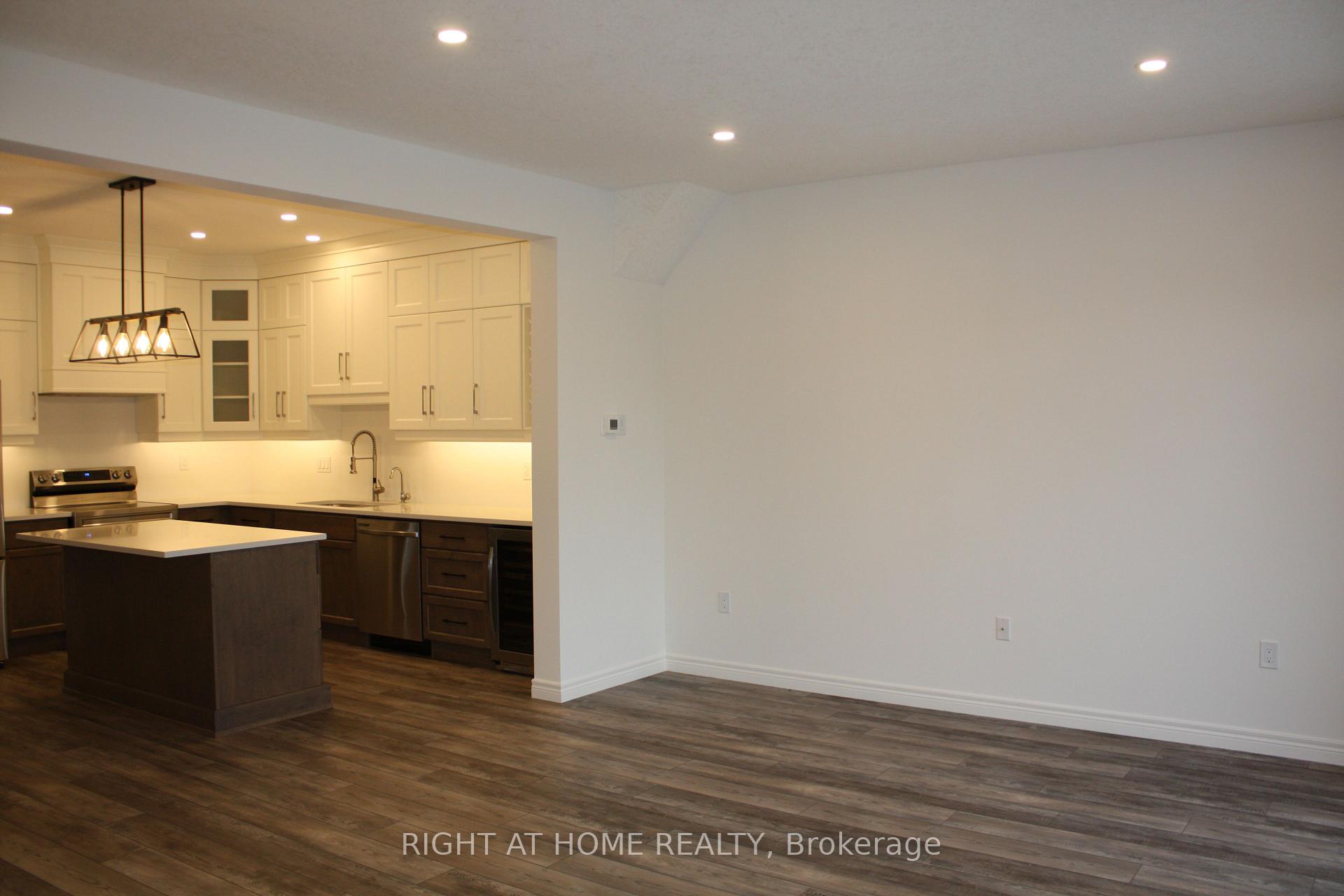 Photo 6 of Unit 13, 22 Marshall Drive, Guelph, Grange Road — HOMEH