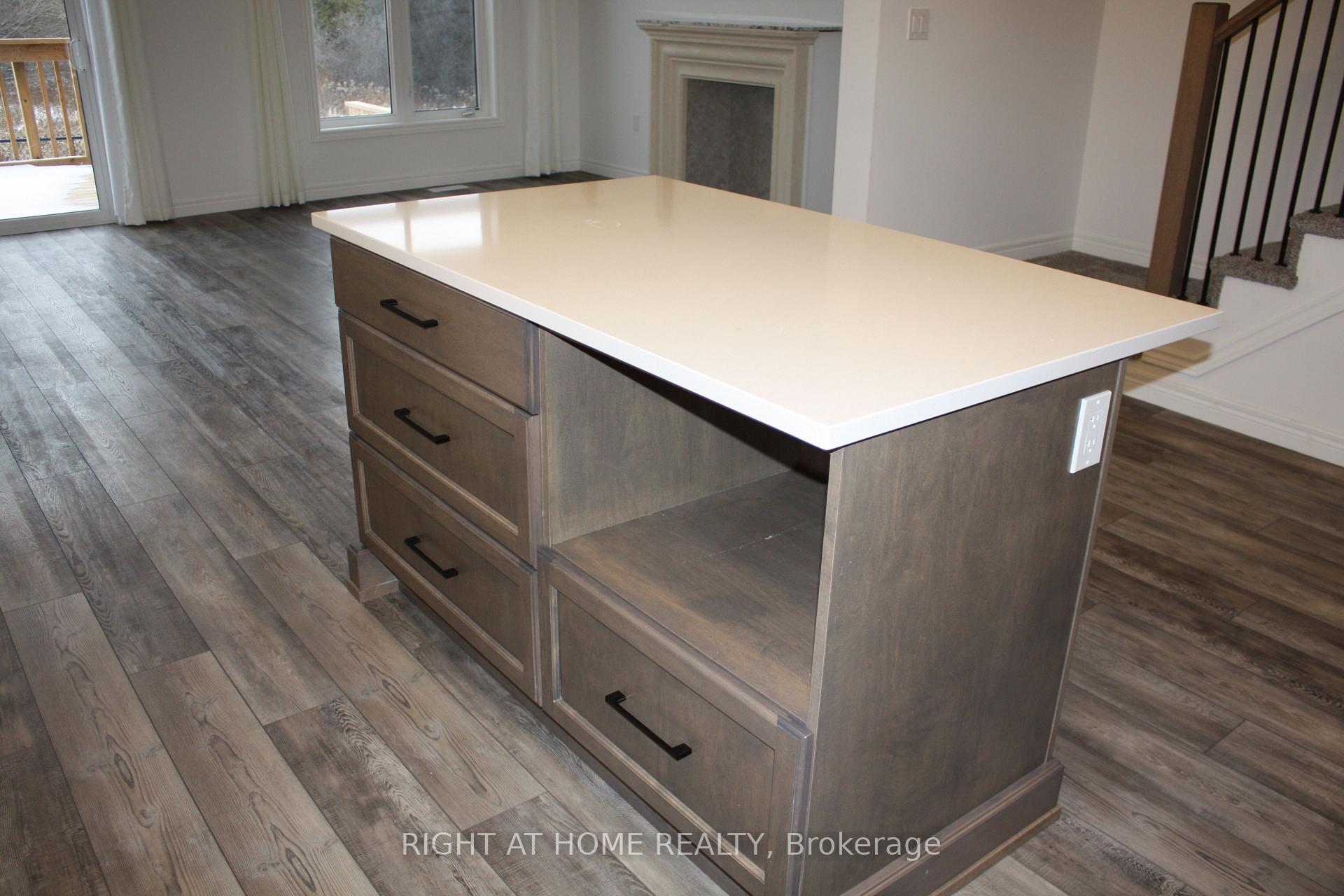 Photo 7 of Unit 13, 22 Marshall Drive, Guelph, Grange Road — HOMEH