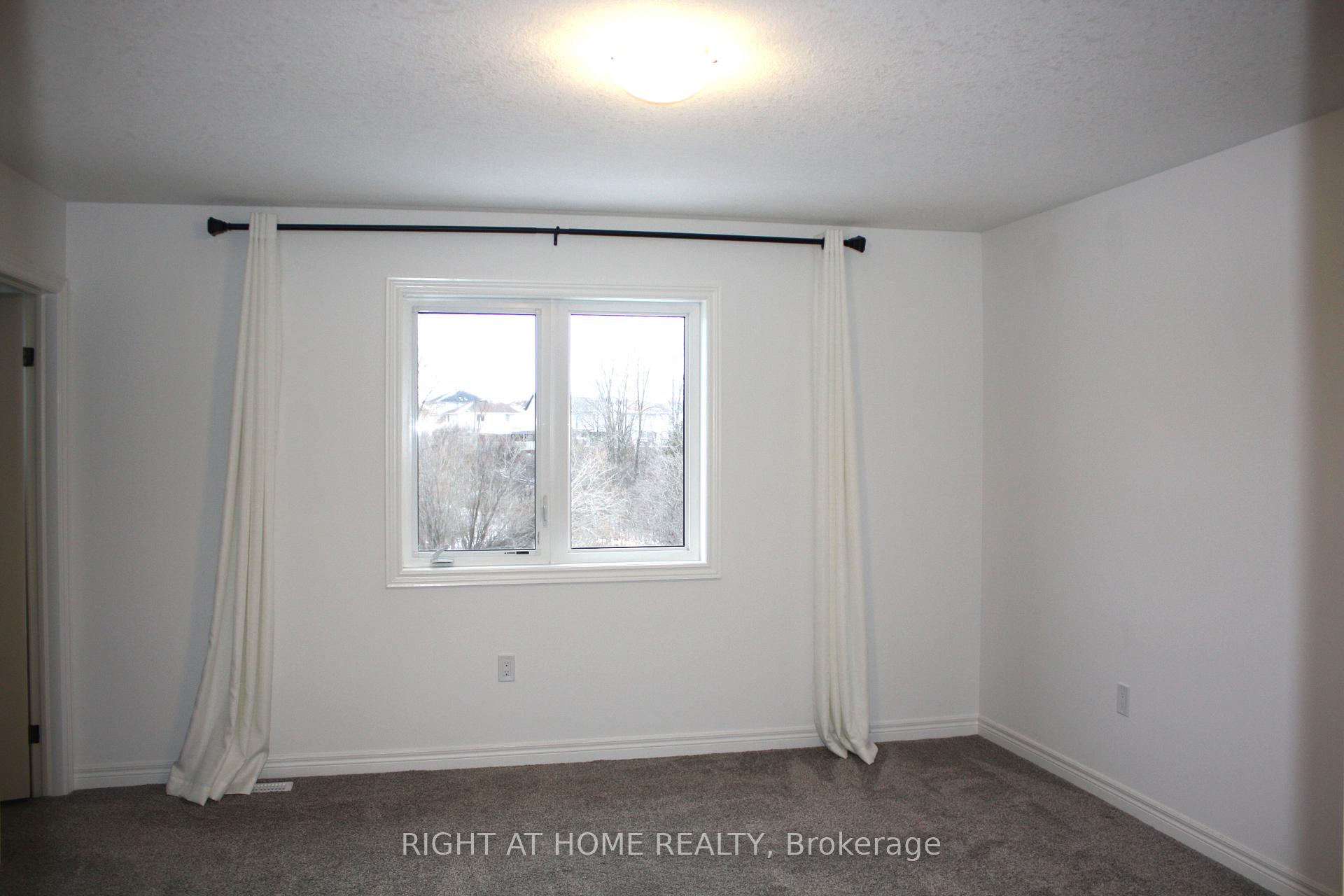 Photo 13 of Unit 13, 22 Marshall Drive, Guelph, Grange Road — HOMEH