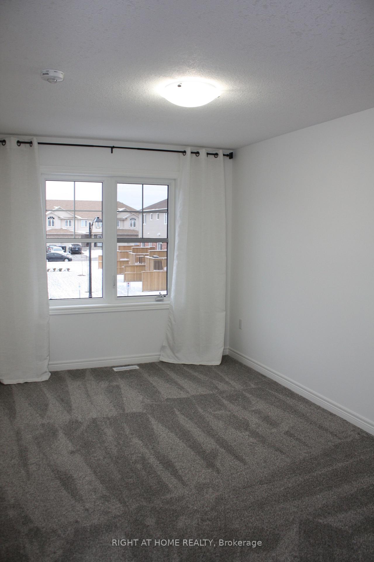Photo 23 of Unit 13, 22 Marshall Drive, Guelph, Grange Road — HOMEH