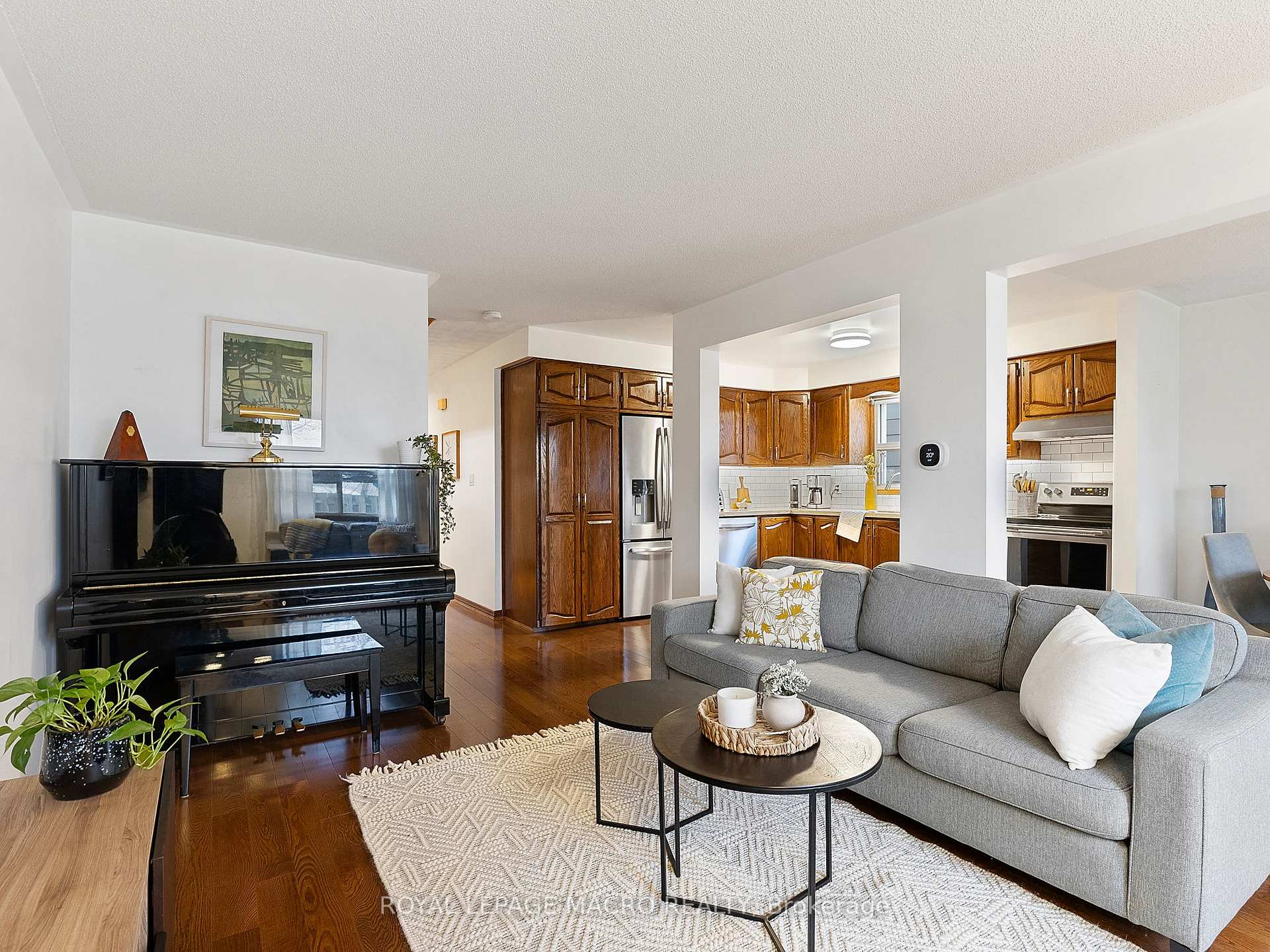 Photo 11 of 219 Bay Street N, Hamilton, Central — HOMEH