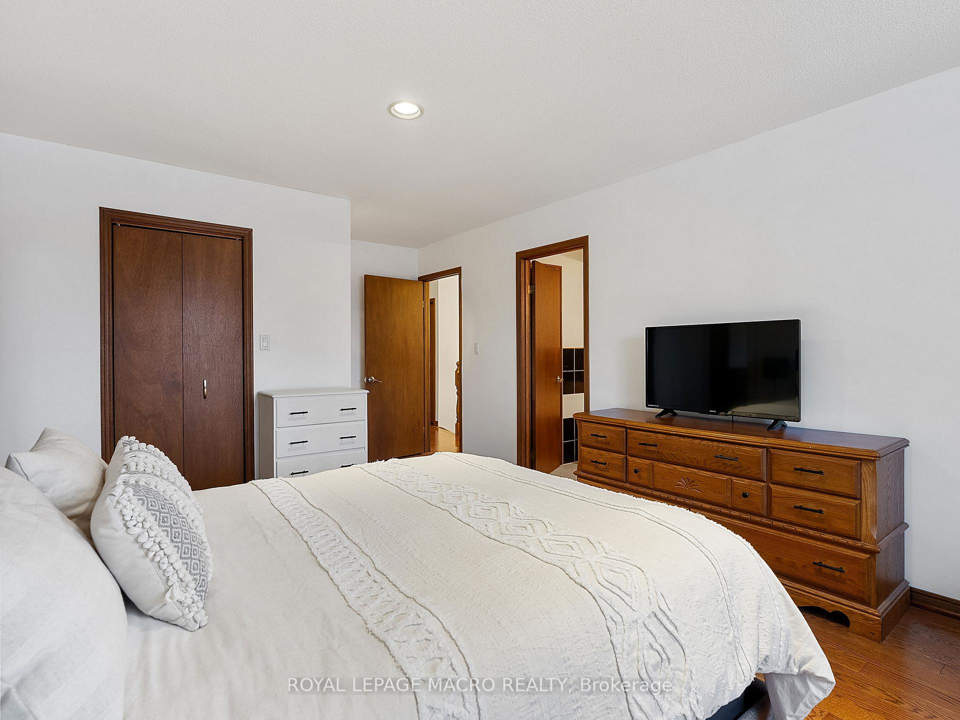 Photo 28 of 219 Bay Street N, Hamilton, Central — HOMEH