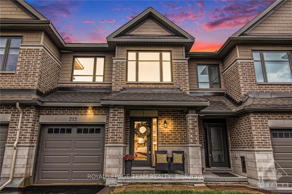 Front of 212 Purchase Crescent