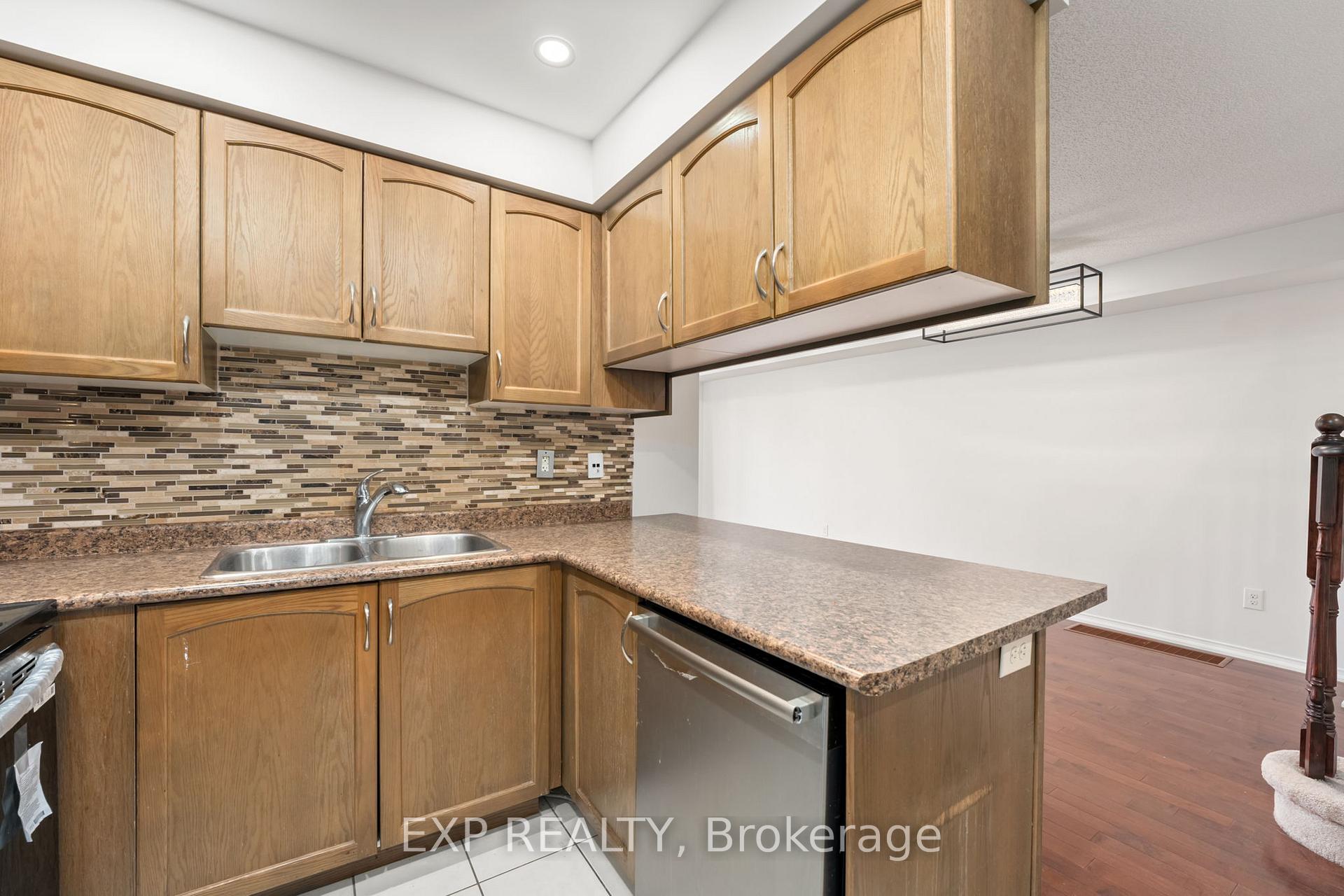 Photo 11 of 37 Blunden Road, Ajax, Central East — HOMEH