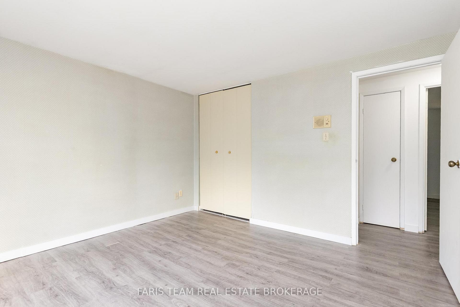 Photo 20 of 41 Farmingdale Crescent, Barrie, Cundles East — HOMEH