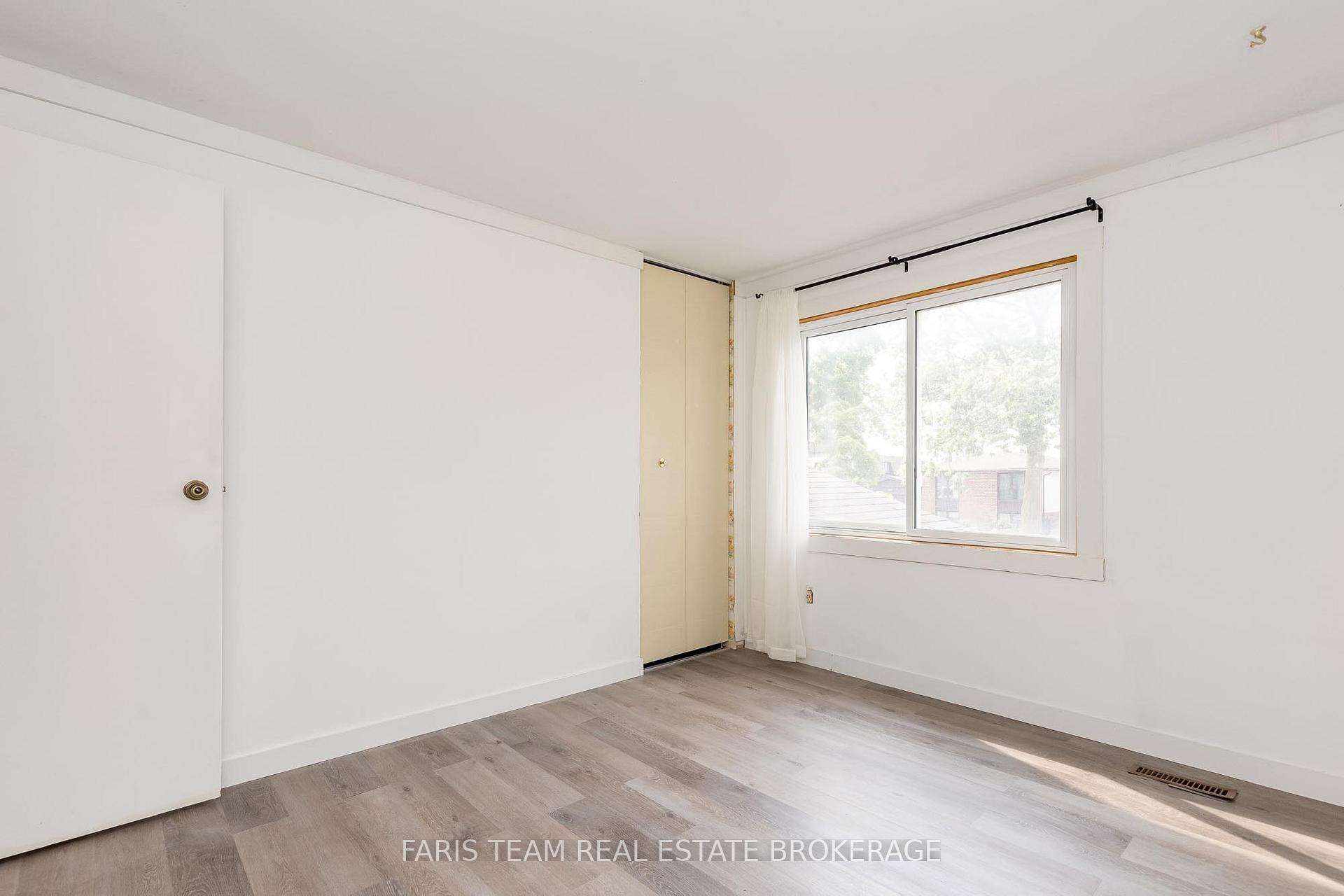 Photo 22 of 41 Farmingdale Crescent, Barrie, Cundles East — HOMEH