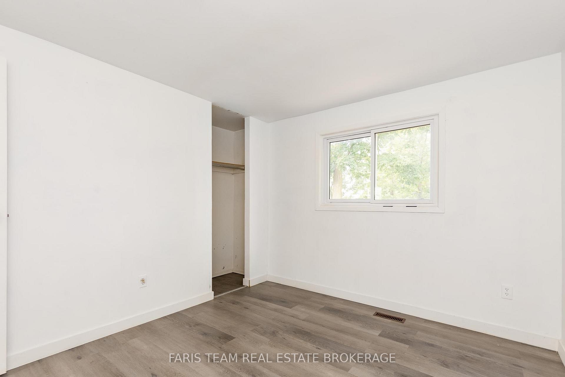 Photo 26 of 41 Farmingdale Crescent, Barrie, Cundles East — HOMEH