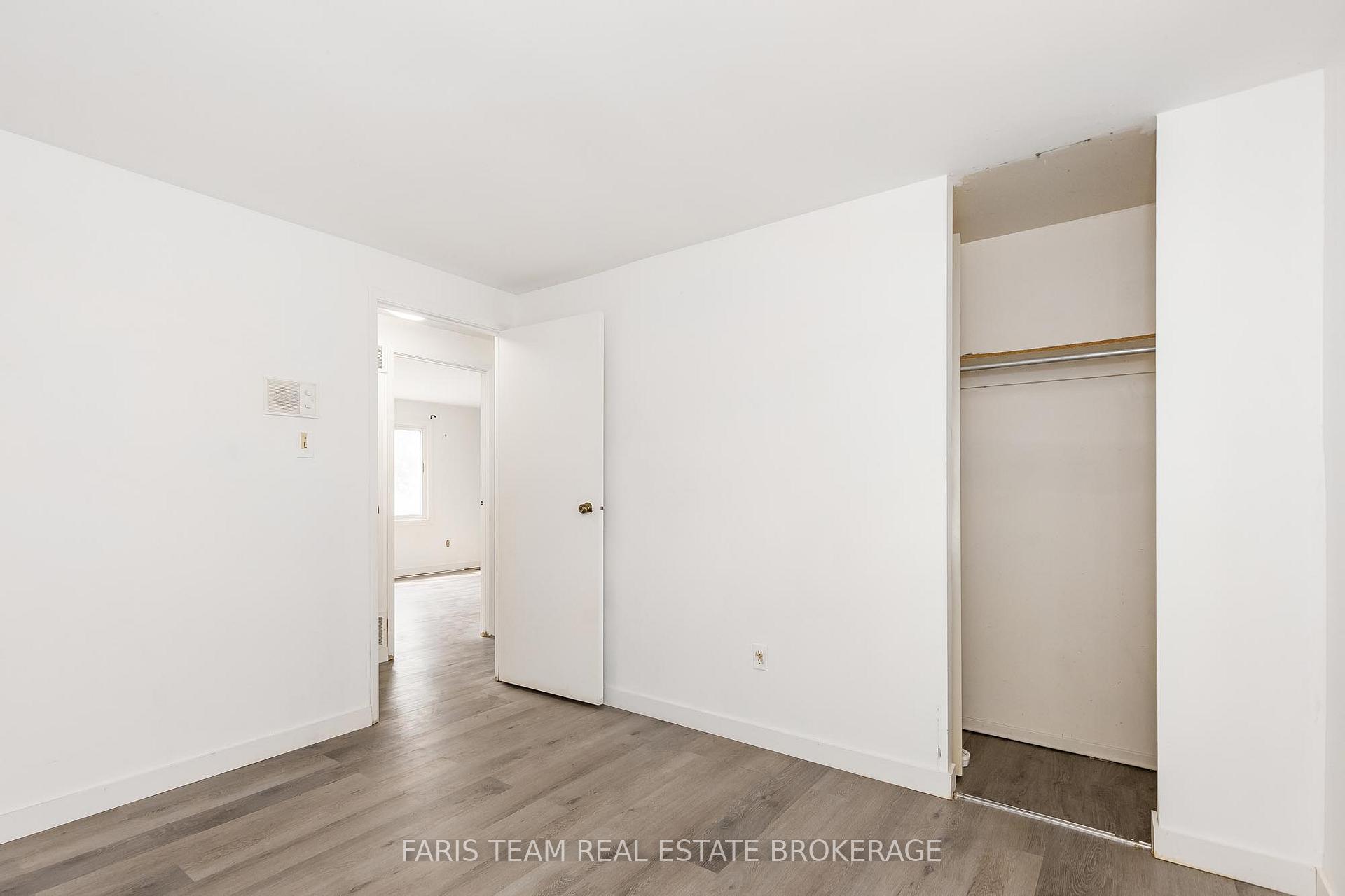 Photo 27 of 41 Farmingdale Crescent, Barrie, Cundles East — HOMEH