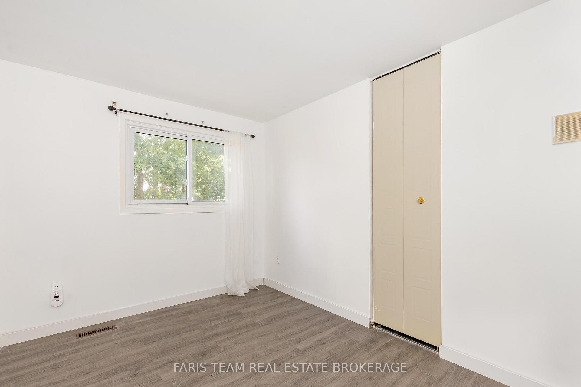 Photo 31 of 41 Farmingdale Crescent, Barrie, Cundles East — HOMEH