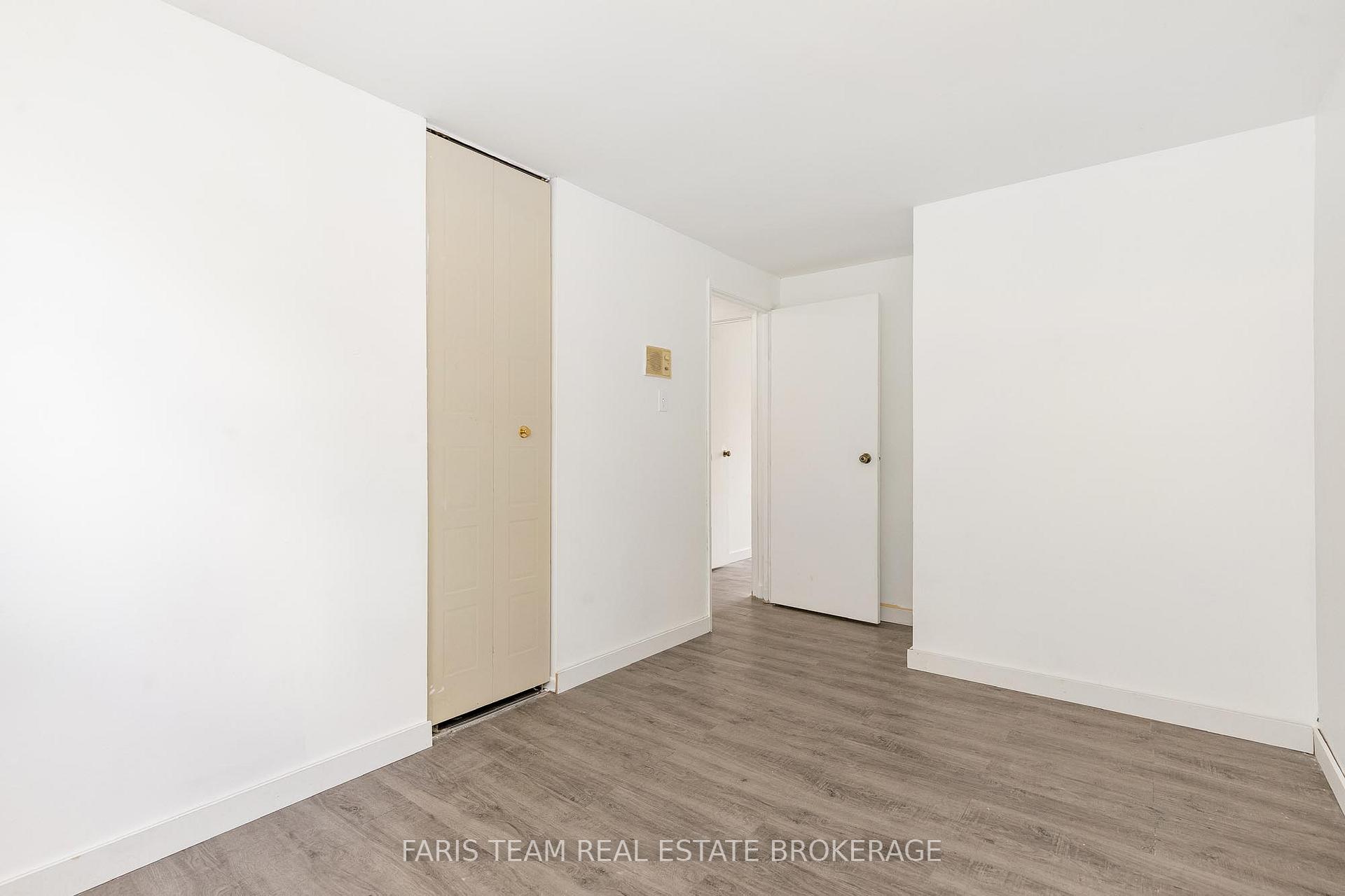 Photo 32 of 41 Farmingdale Crescent, Barrie, Cundles East — HOMEH
