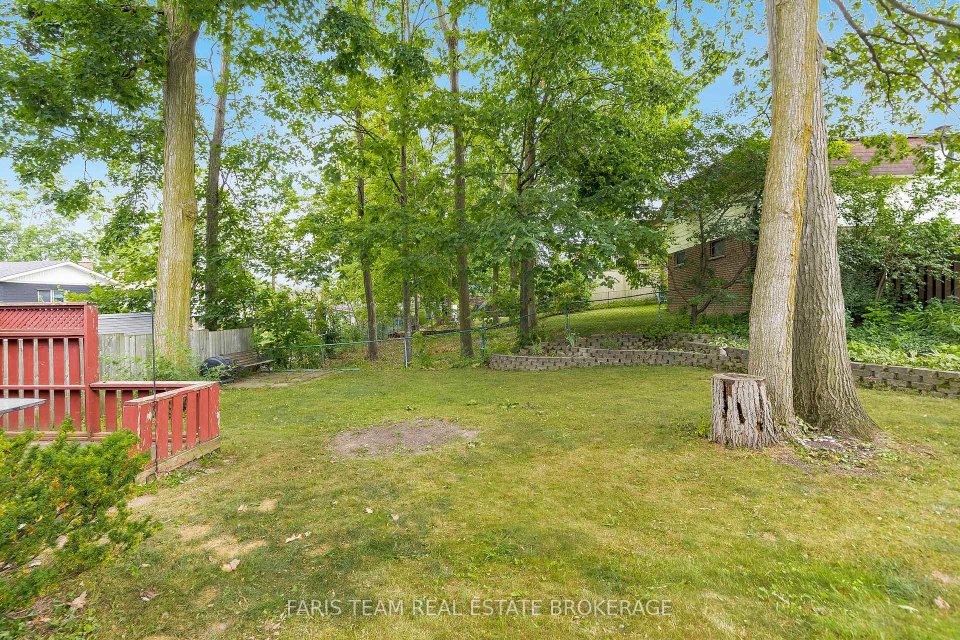 Photo 42 of 41 Farmingdale Crescent, Barrie, Cundles East — HOMEH