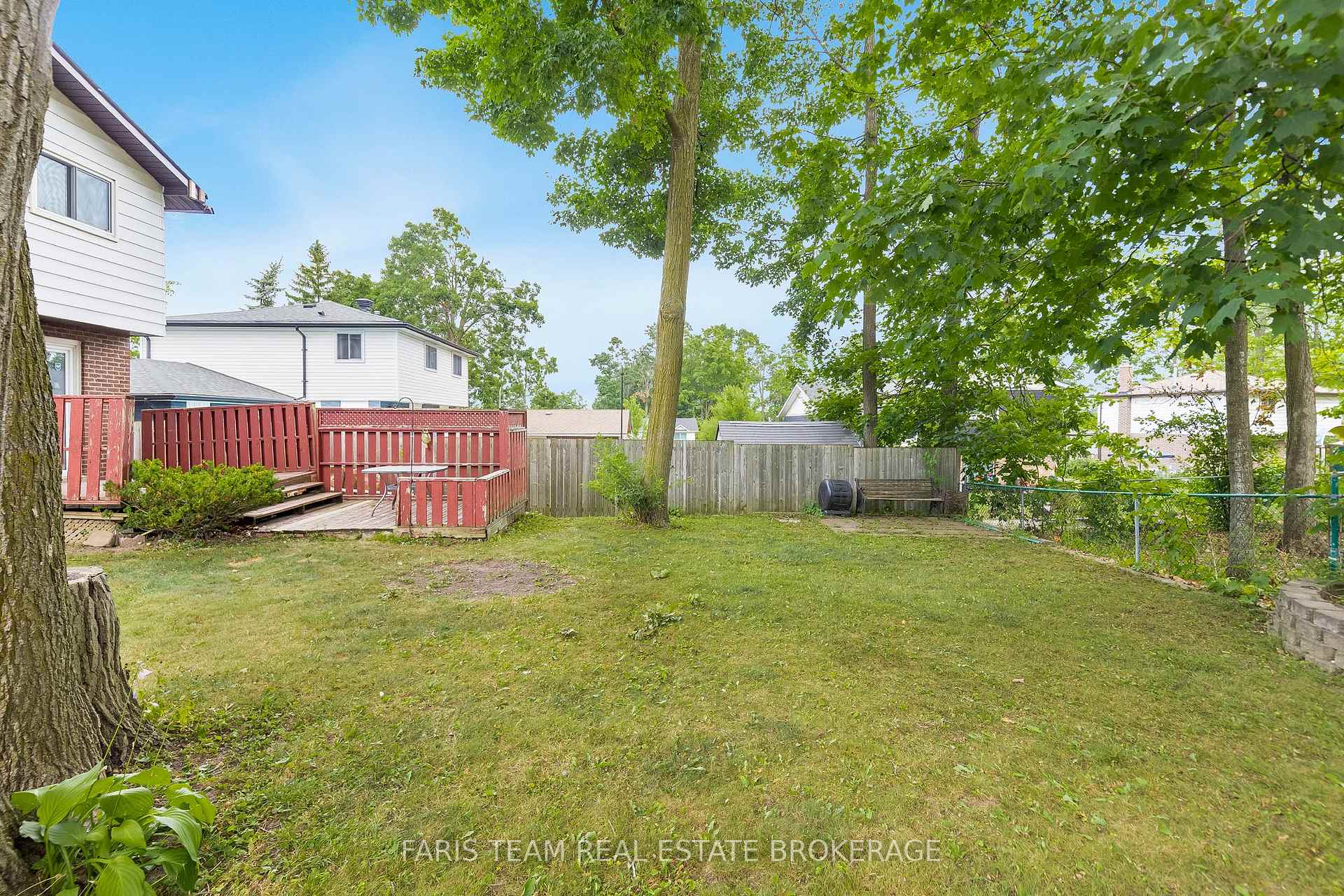 Photo 43 of 41 Farmingdale Crescent, Barrie, Cundles East — HOMEH