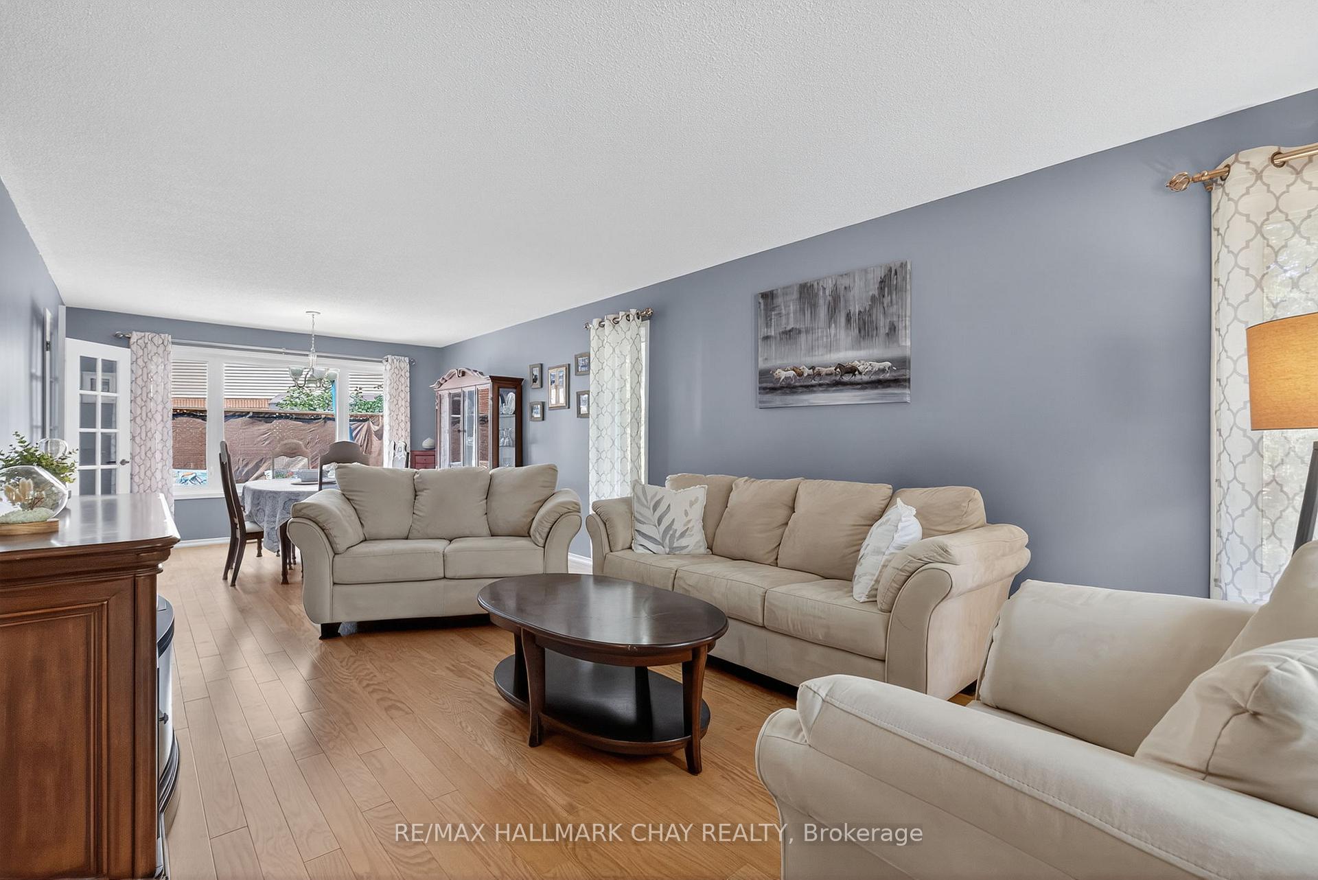 Photo 6 of 33 Parkette Drive, New Tecumseth, Rural New Tecumseth — HOMEH